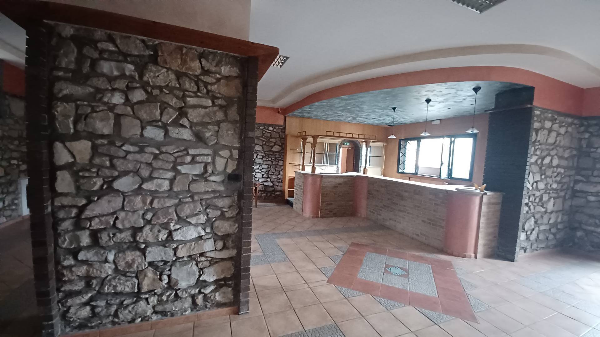 Magazzino in vendita a Amaseno