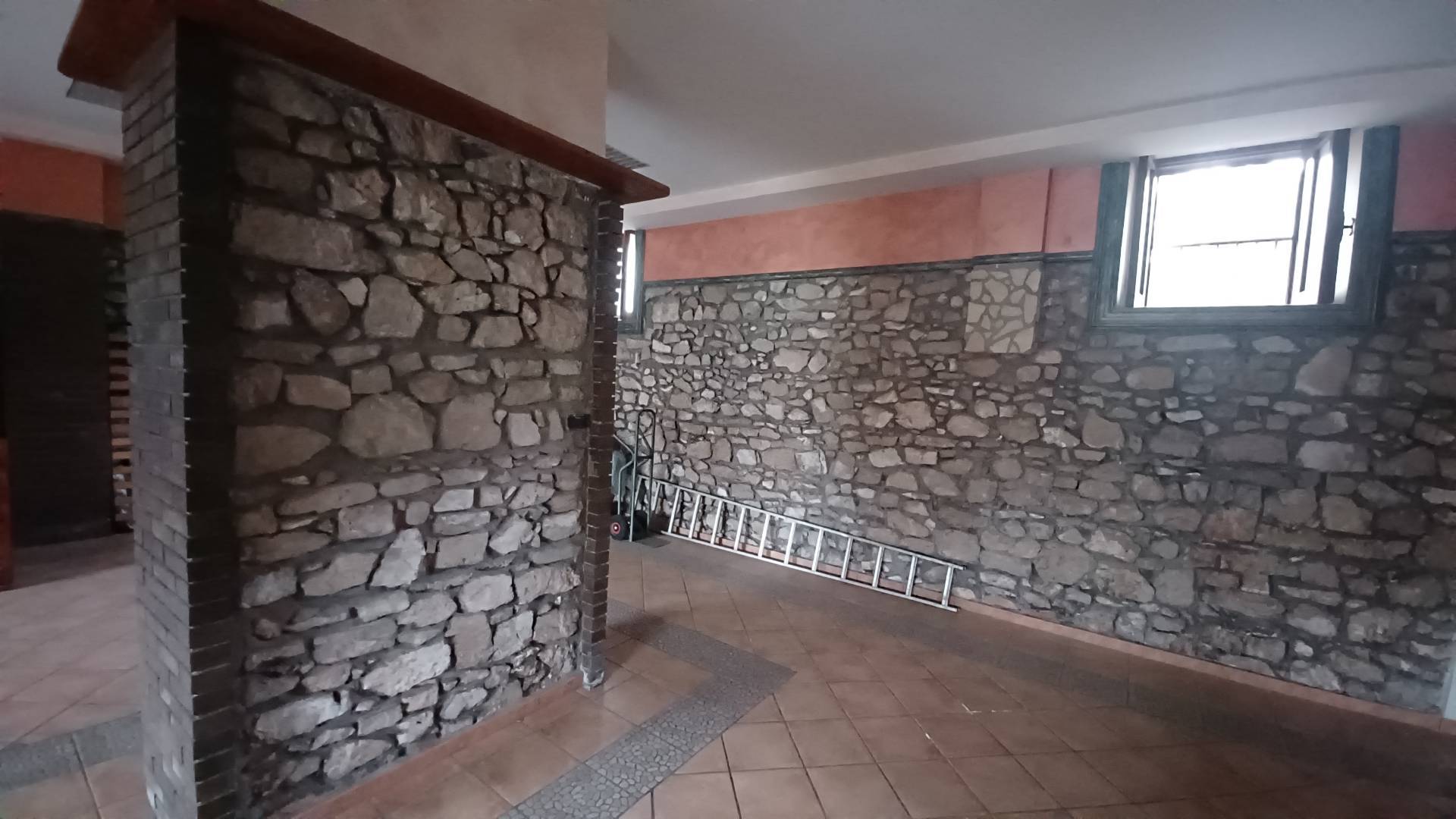 Magazzino in vendita a Amaseno