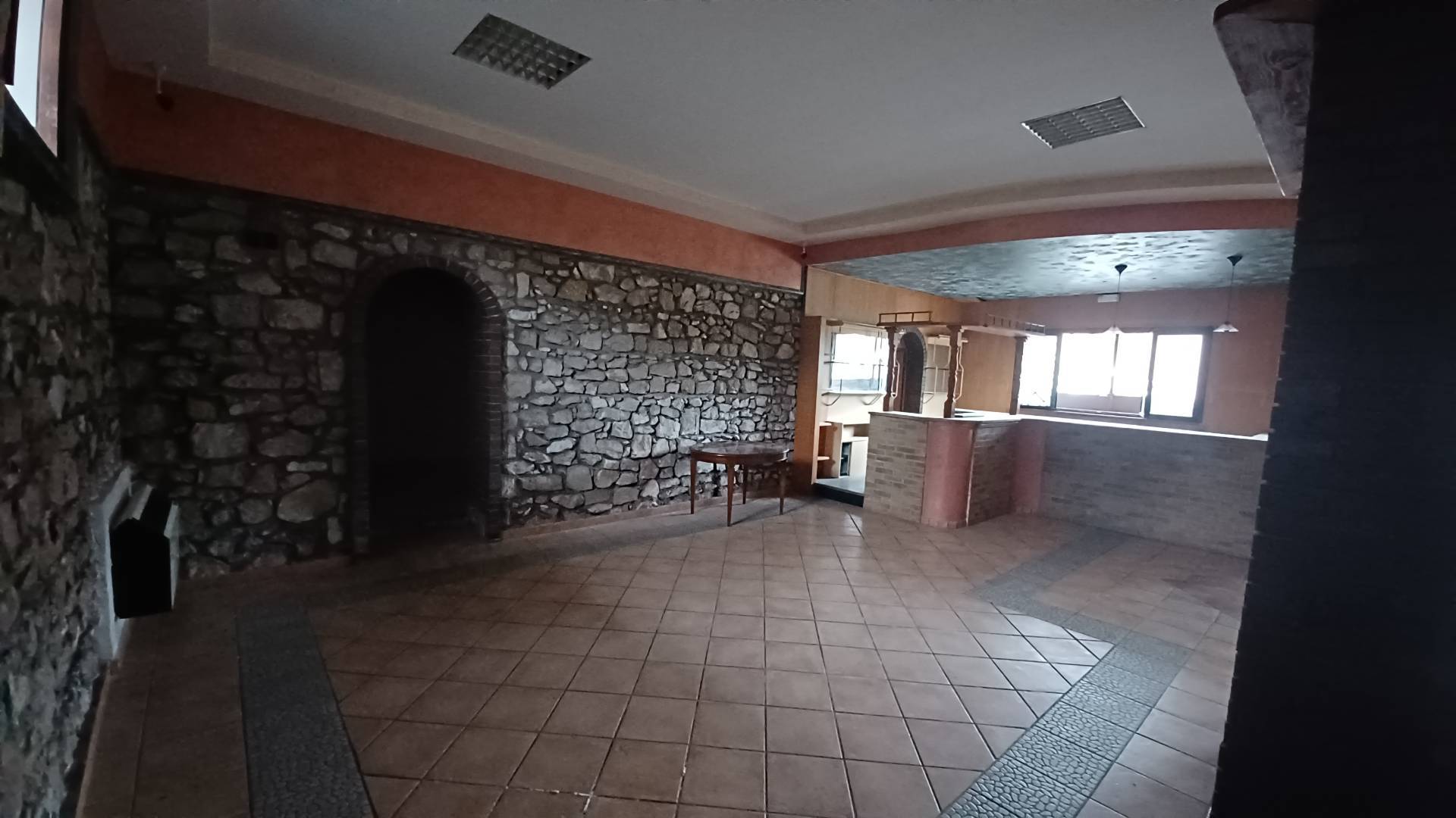 Magazzino in vendita a Amaseno