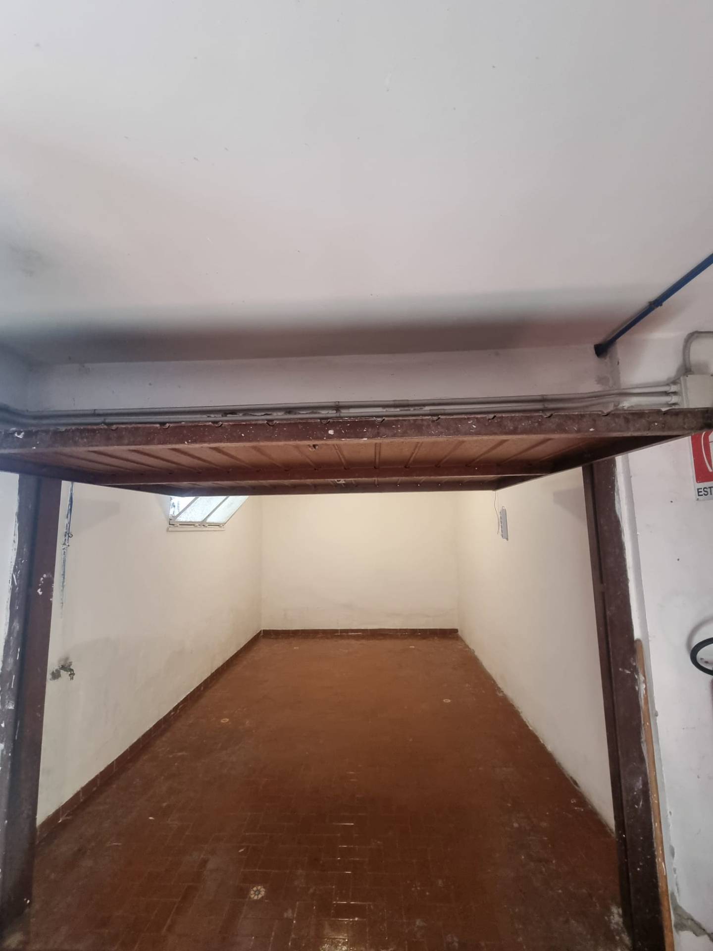 Box o garage in vendita a Terracina
