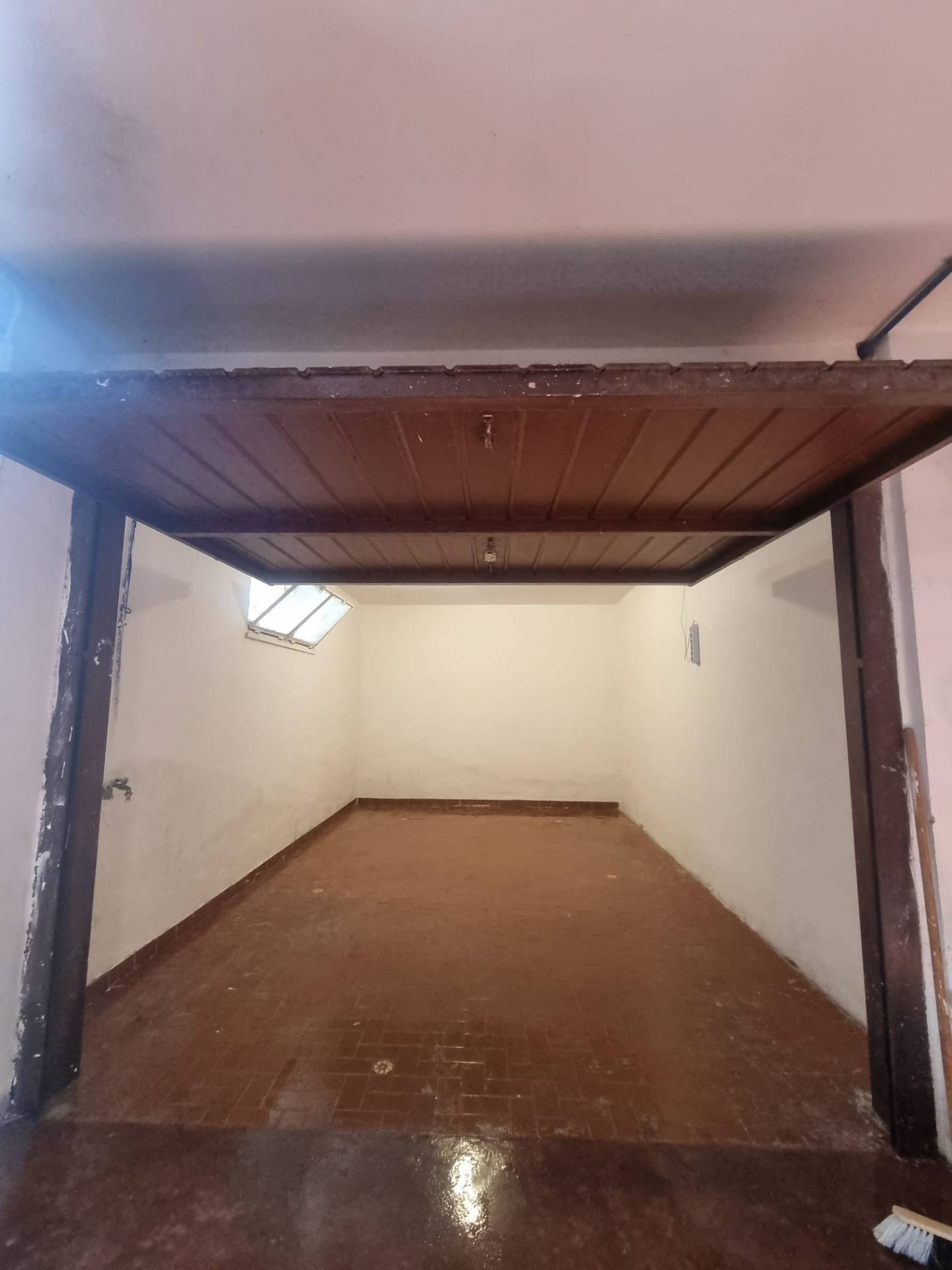 Box o garage in vendita a Terracina