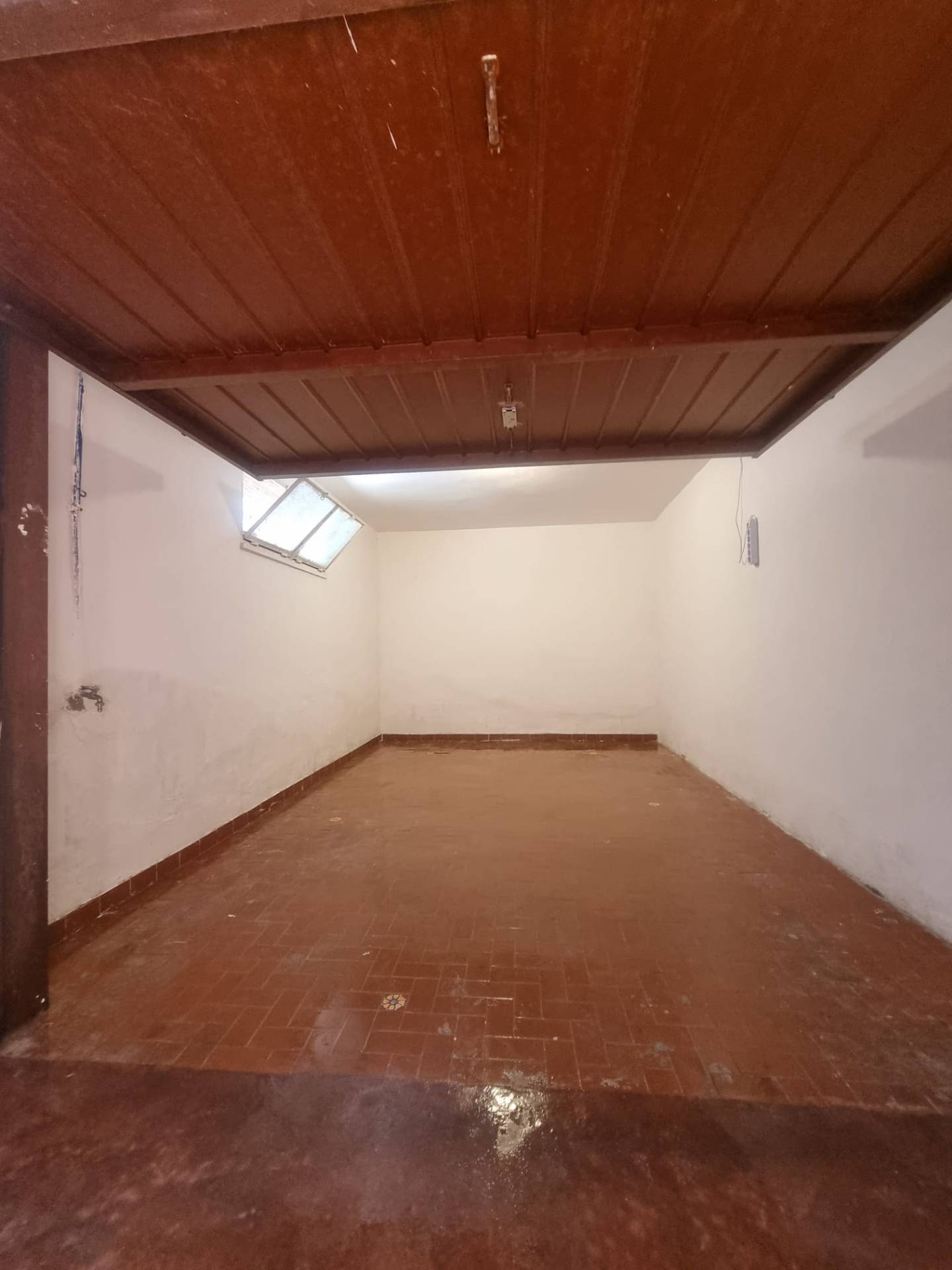 Box o garage in vendita a Terracina