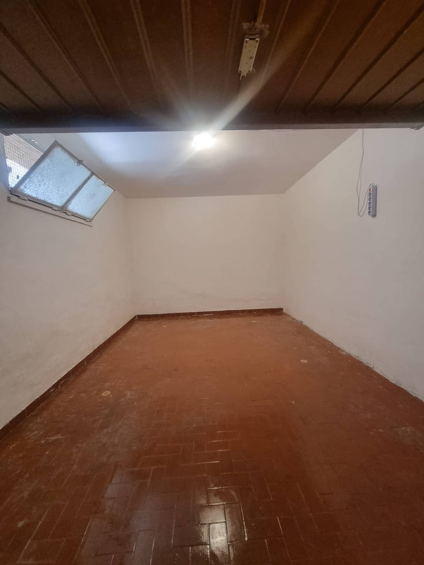 Box o garage in vendita a Terracina