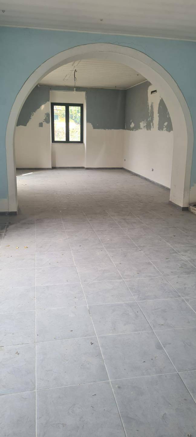 Locale commerciale in affitto a Alatri