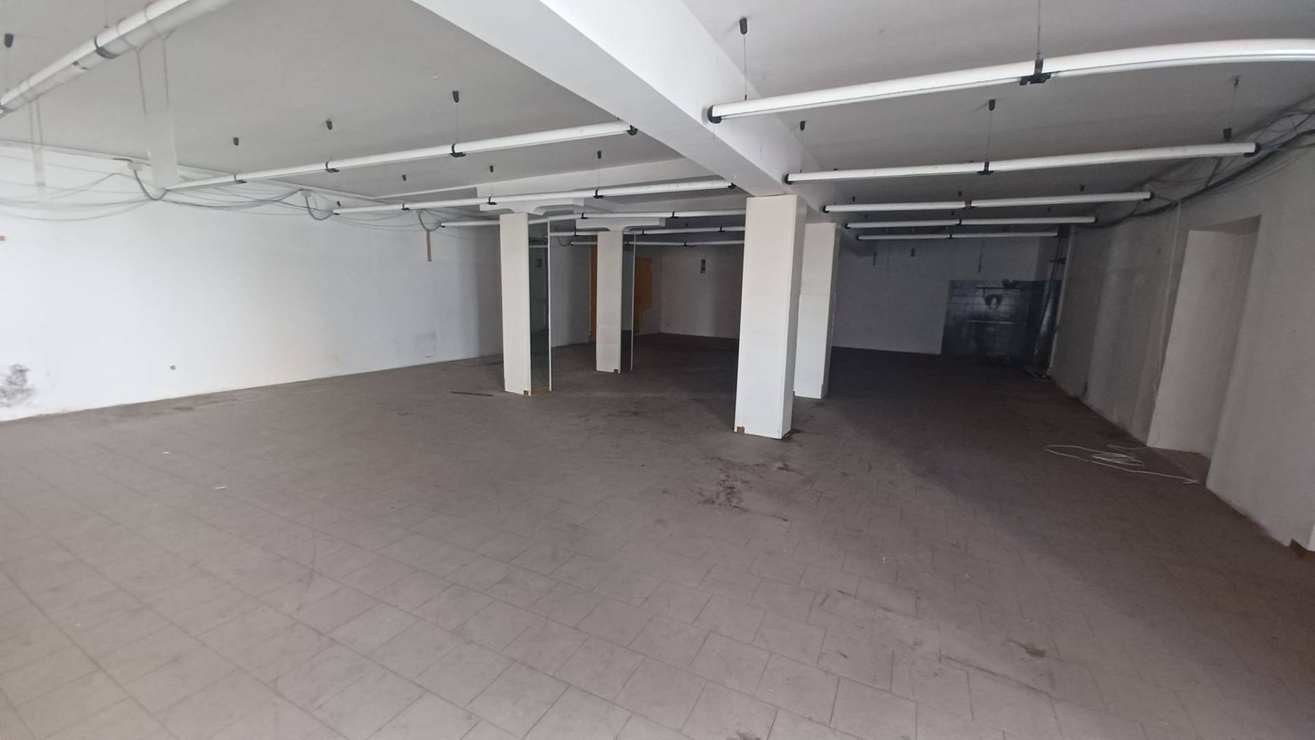 Locale commerciale in vendita a Ceccano