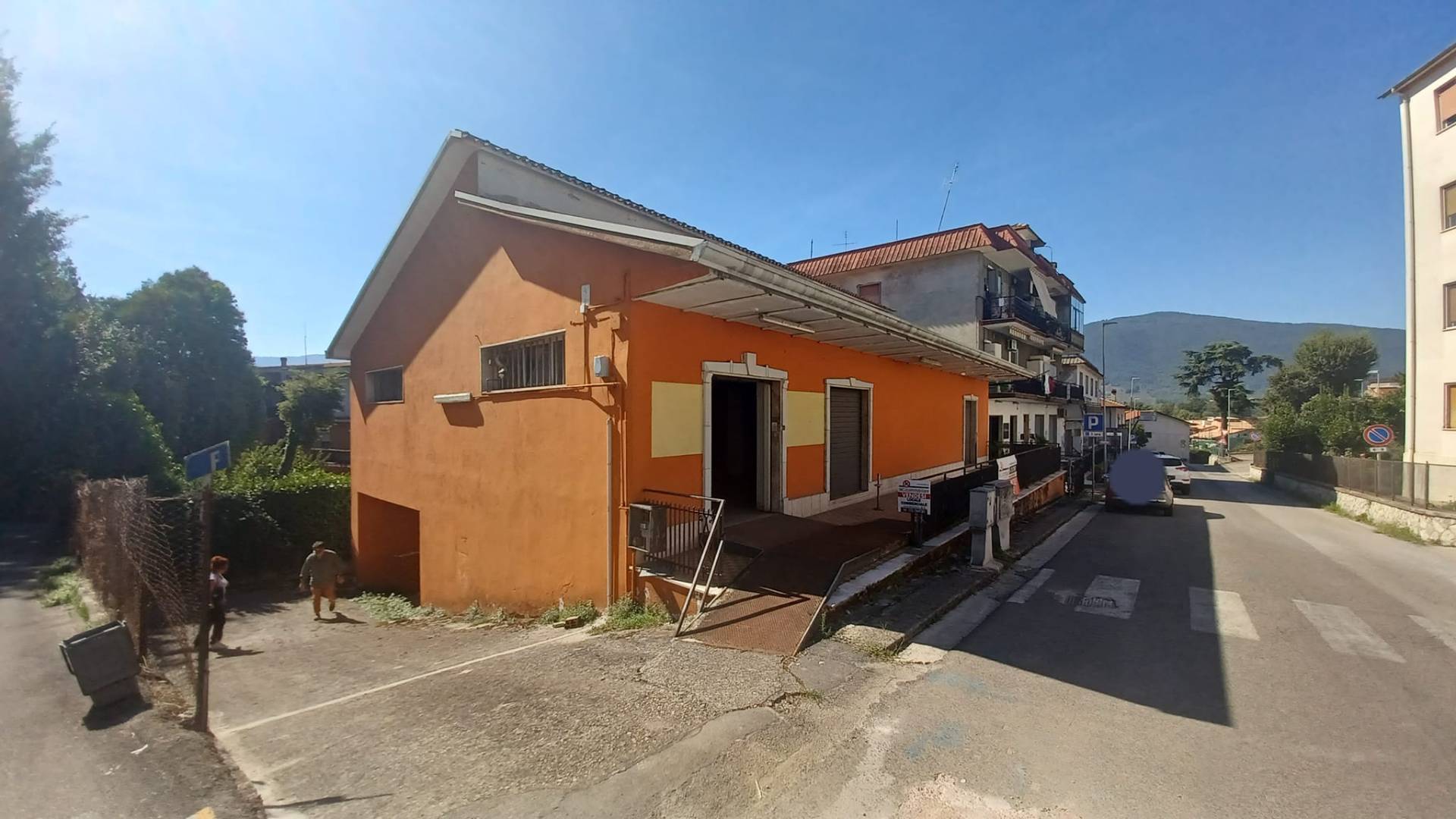 Locale commerciale in vendita a Ceccano