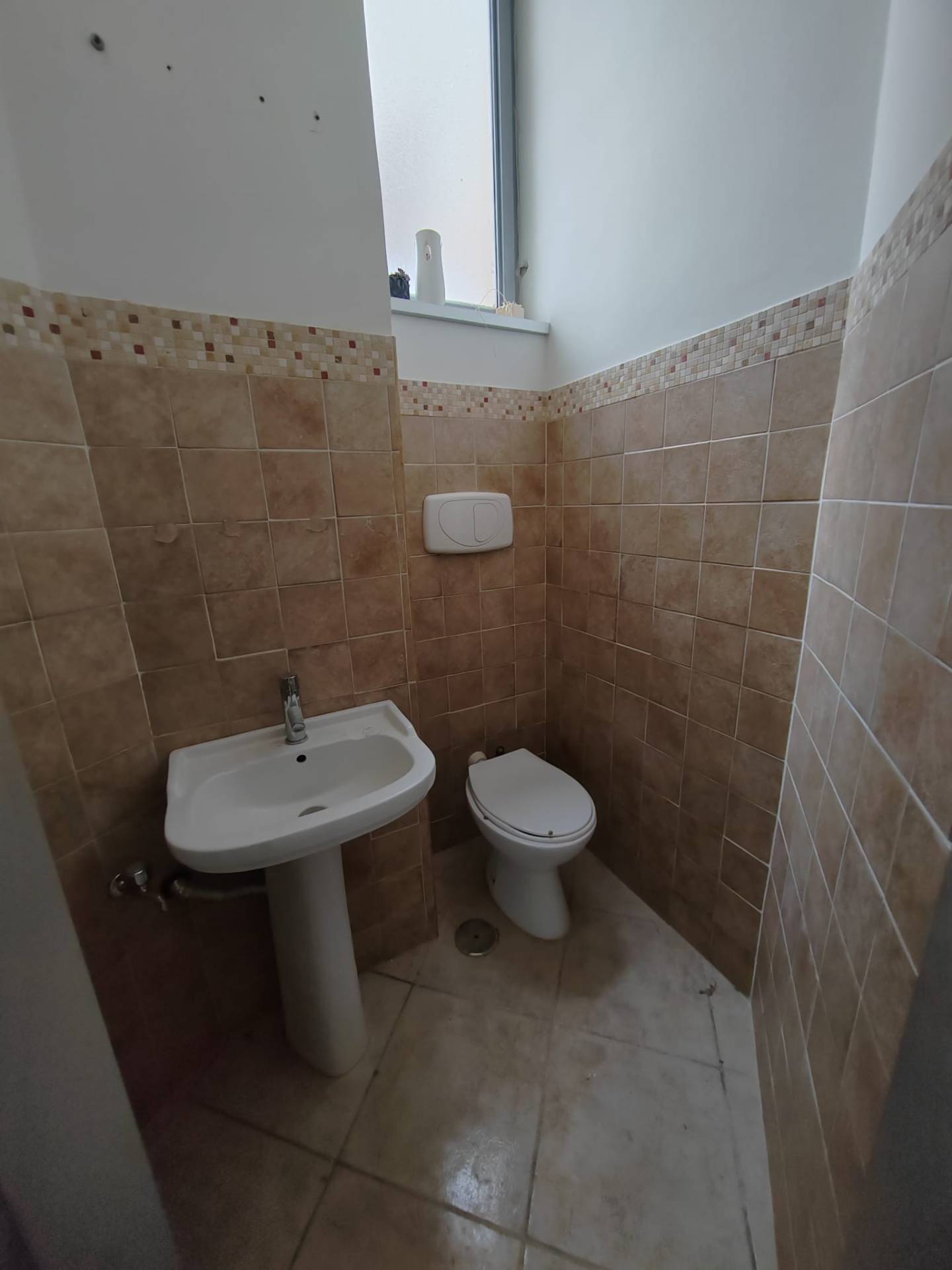 Locale commerciale in vendita a Priverno