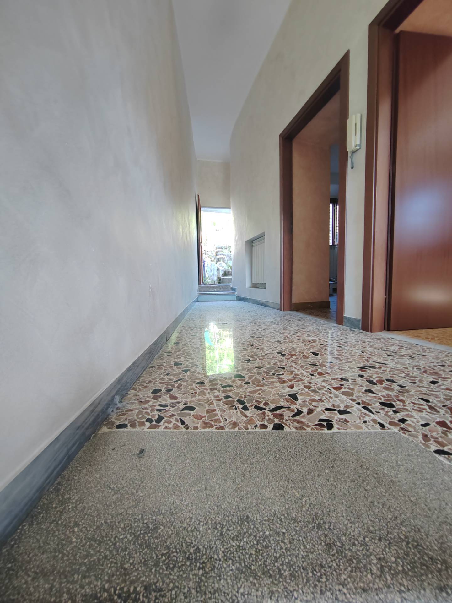 palazzina in vendita a Vallecorsa