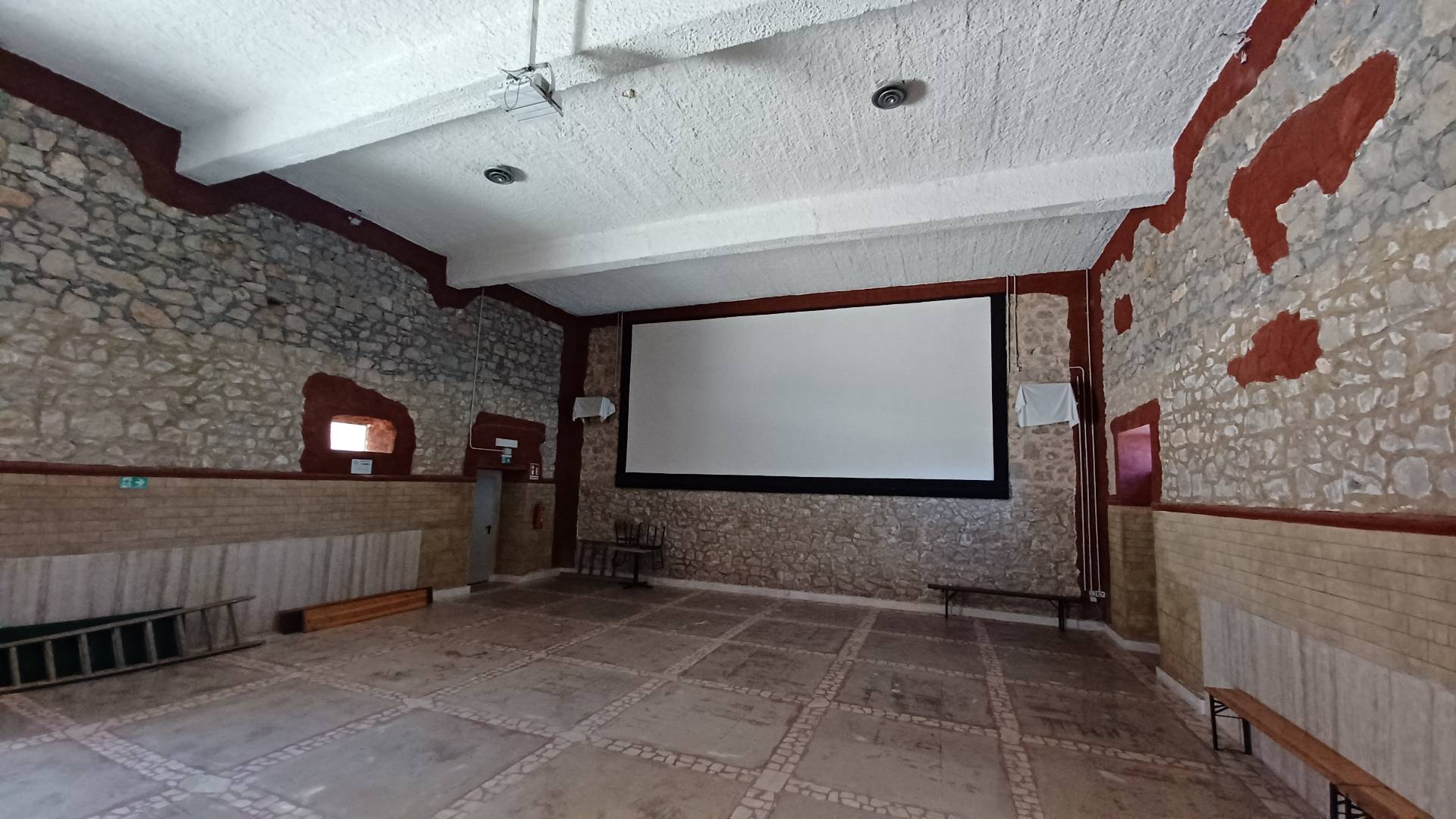 Attivit commerciale in affitto a Amaseno