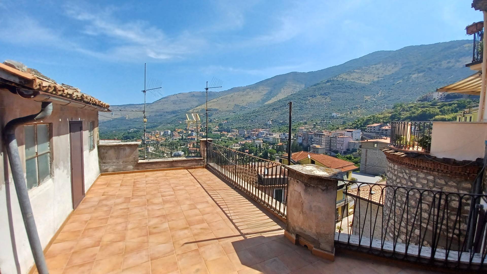 Appartamento in vendita a Vallecorsa