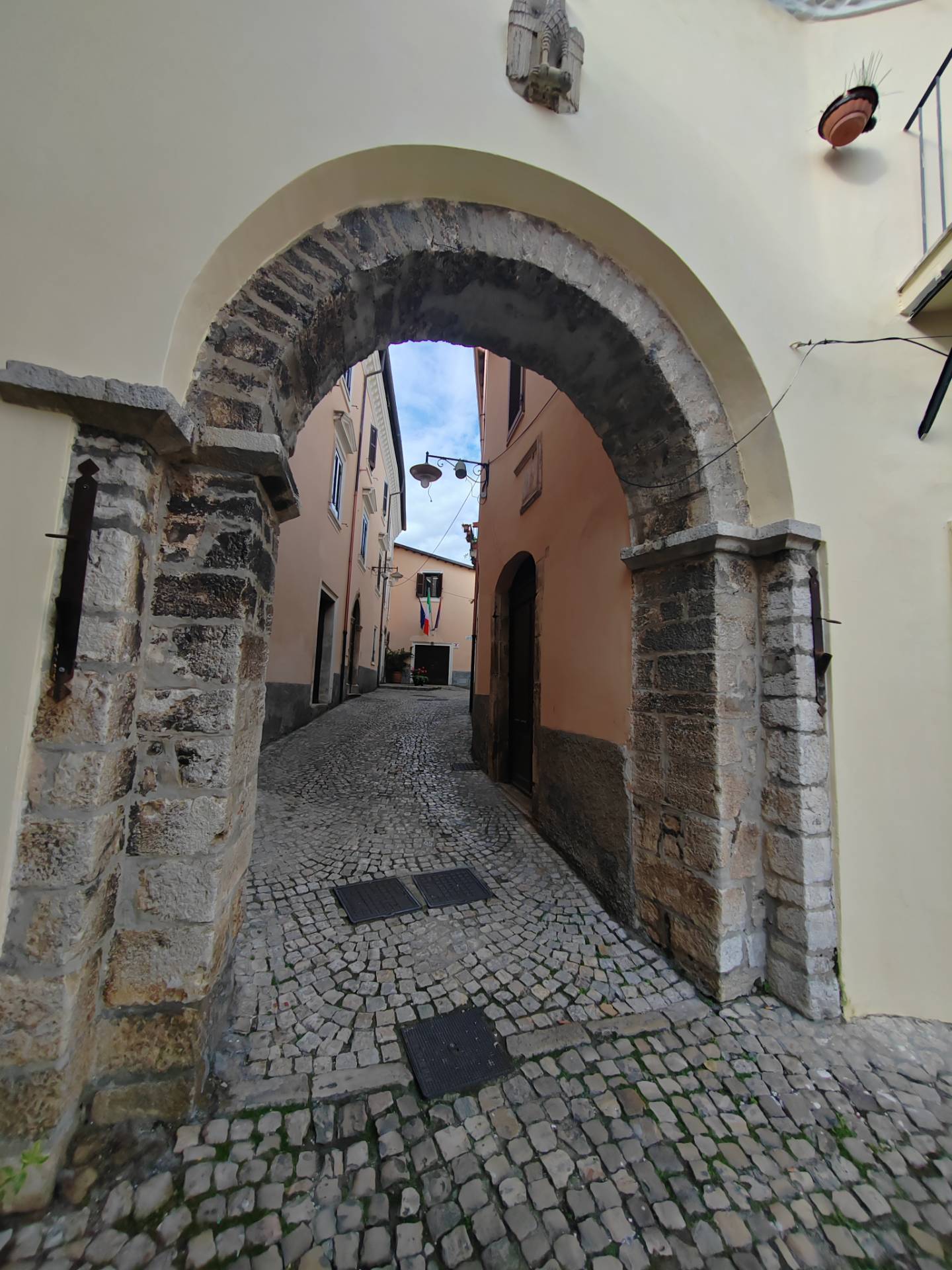 Locale commerciale in vendita a Maenza