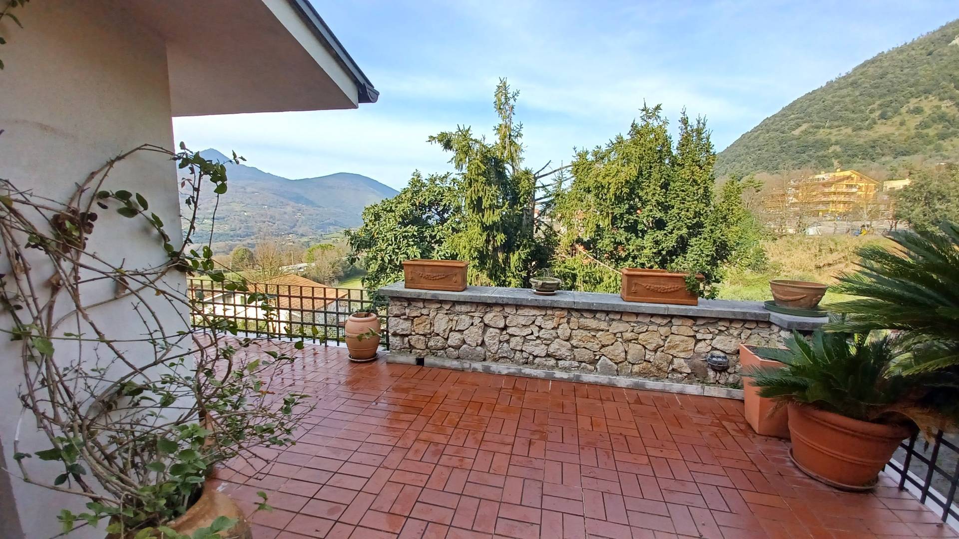 Villa in vendita a Giuliano di Roma