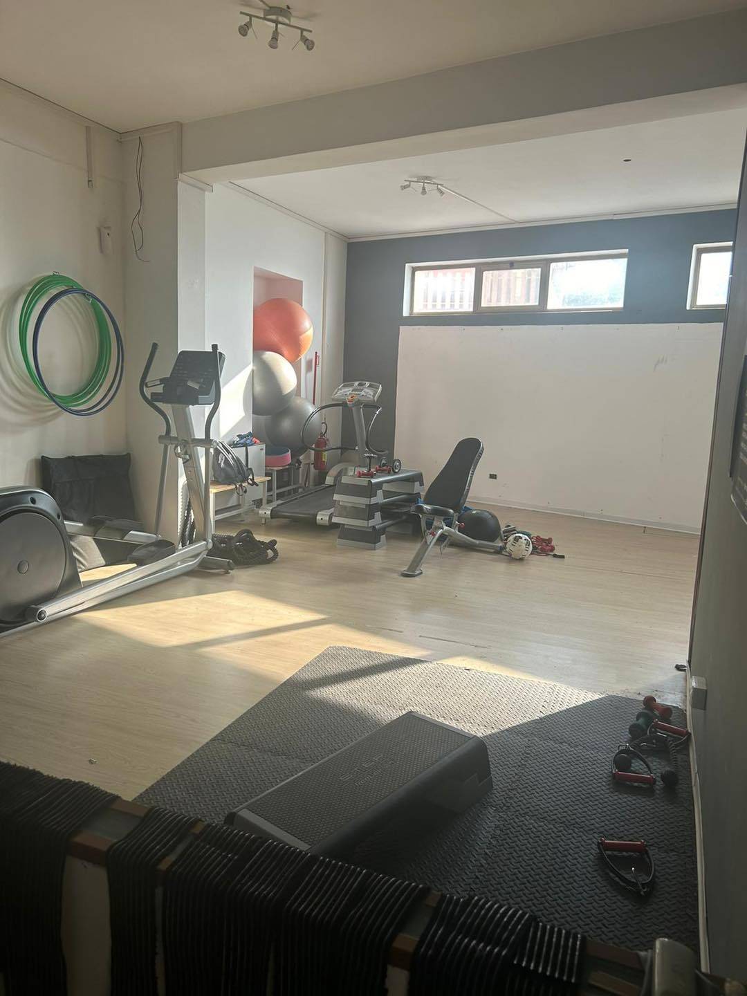 Locale commerciale in affitto a Frosinone, Centro