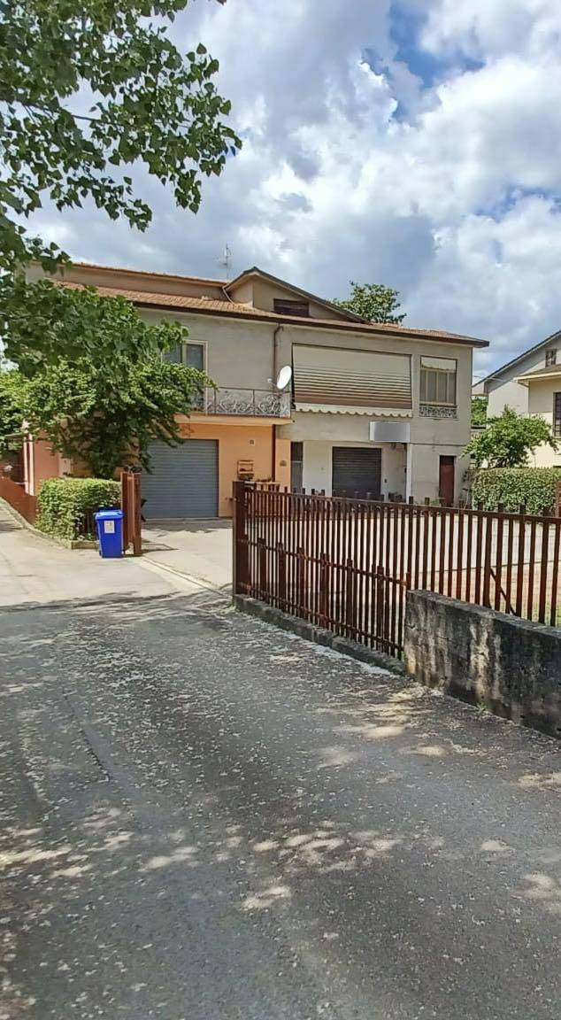 Locale commerciale in vendita a Alatri