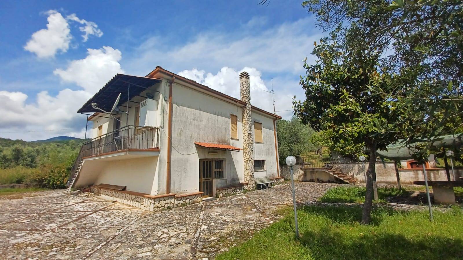 Casa indipendente in vendita a Giuliano di Roma