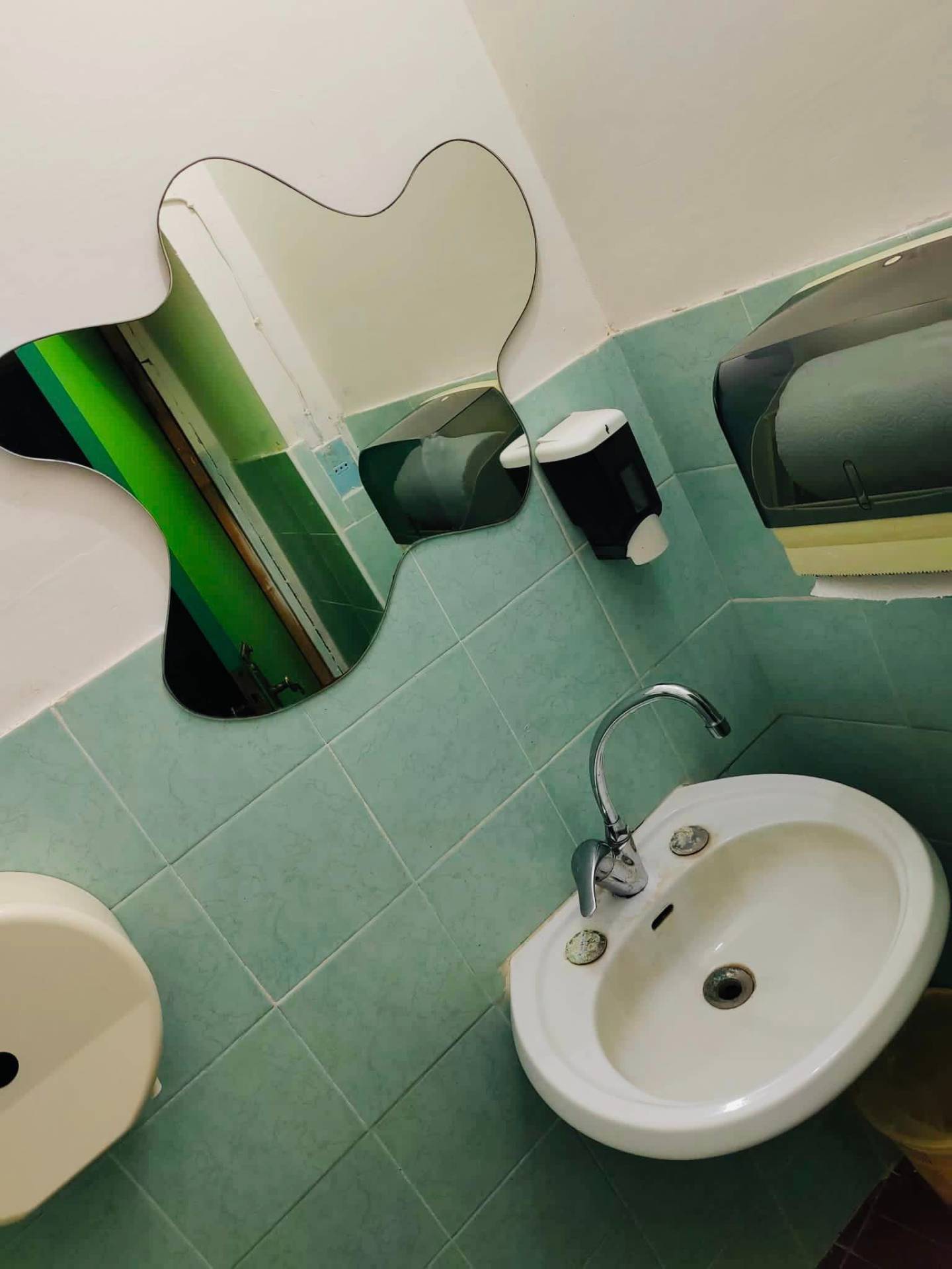 Locale commerciale in vendita a Maenza