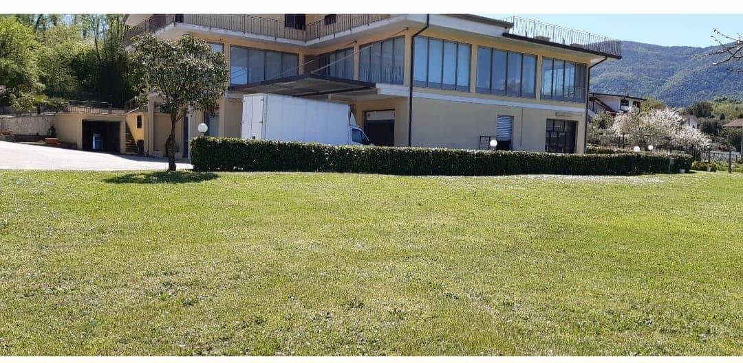 Attivit commerciale in affitto a Ceccano