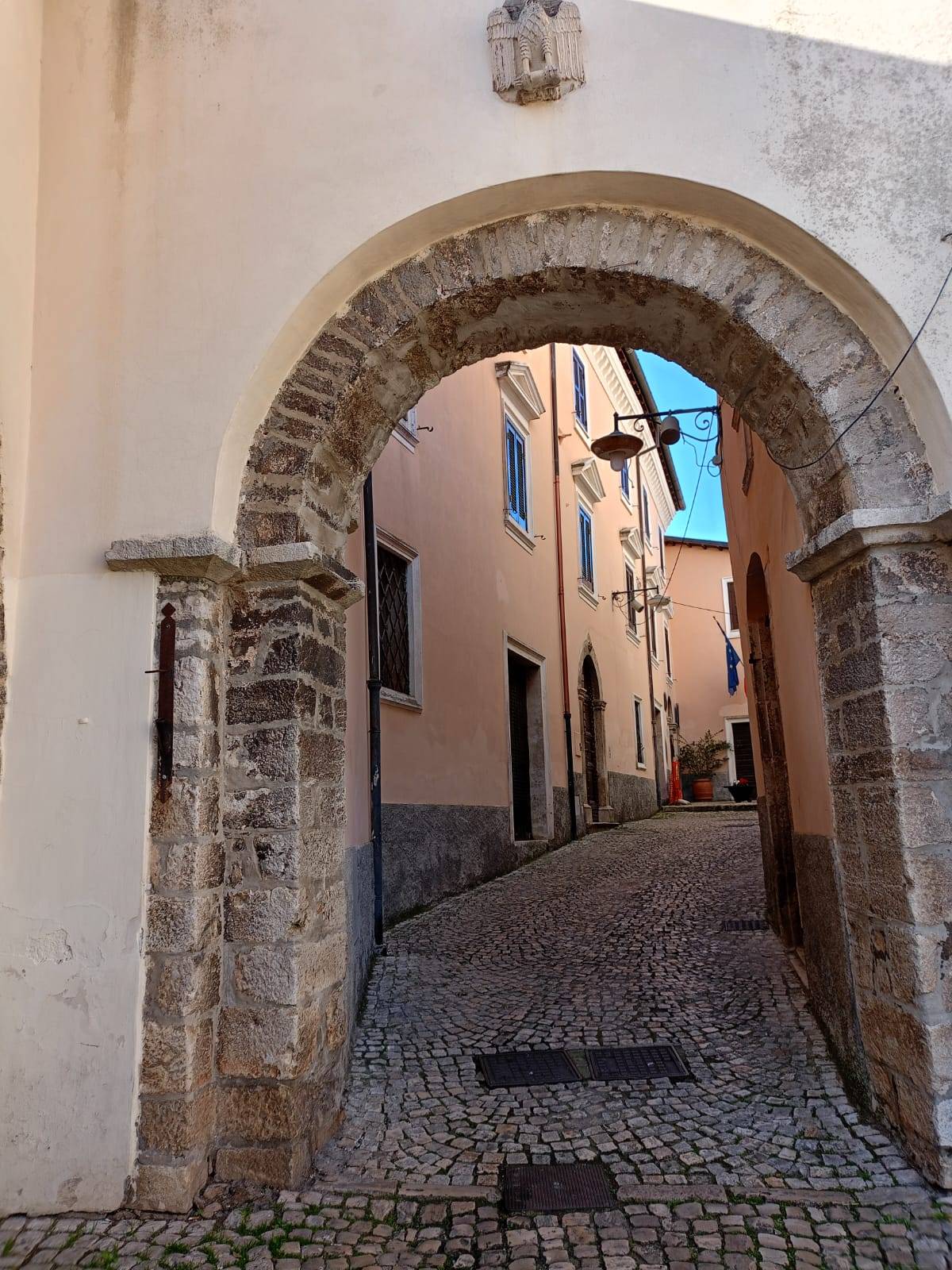 Locale commerciale in vendita a Maenza