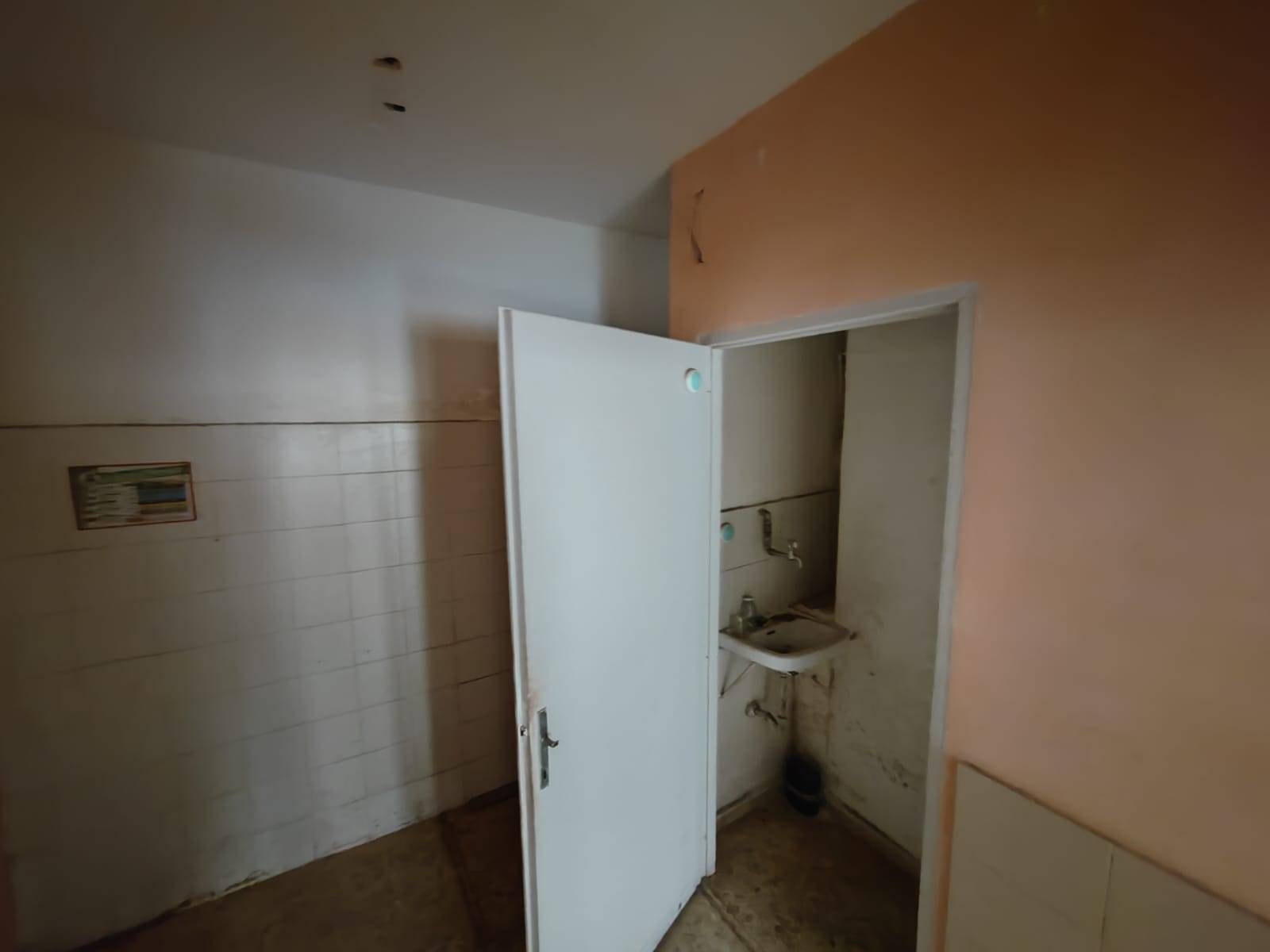 Locale commerciale in vendita a Maenza