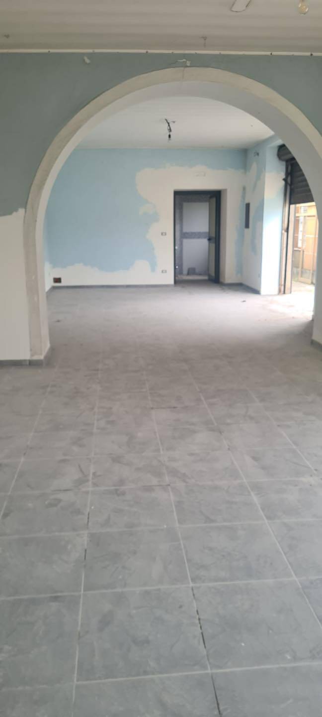 Locale commerciale in affitto a Alatri