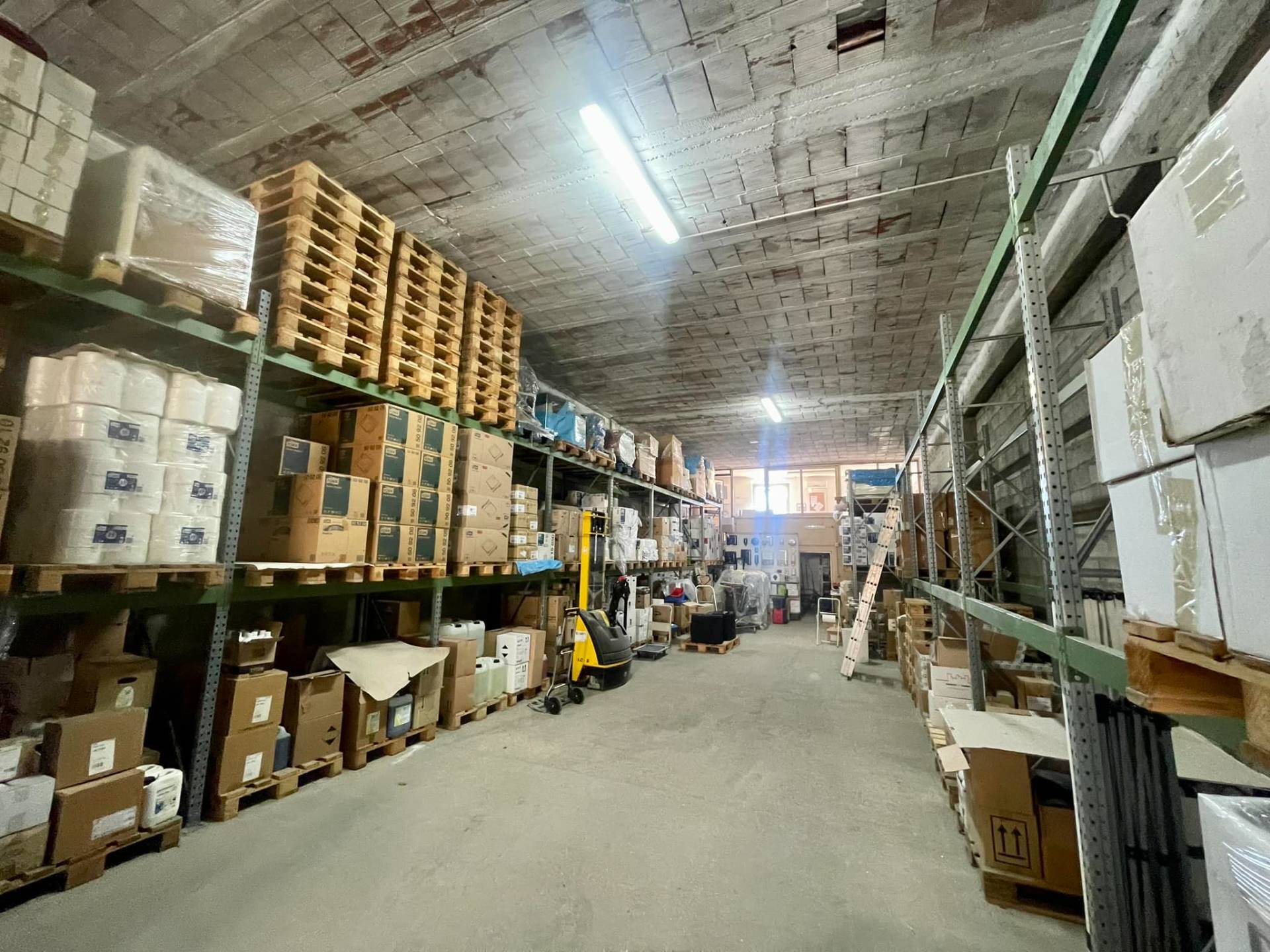 Locale commerciale in vendita a Alatri