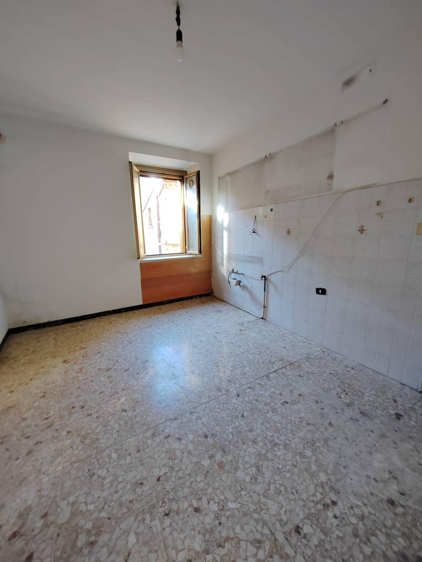 palazzina in vendita a Vallecorsa