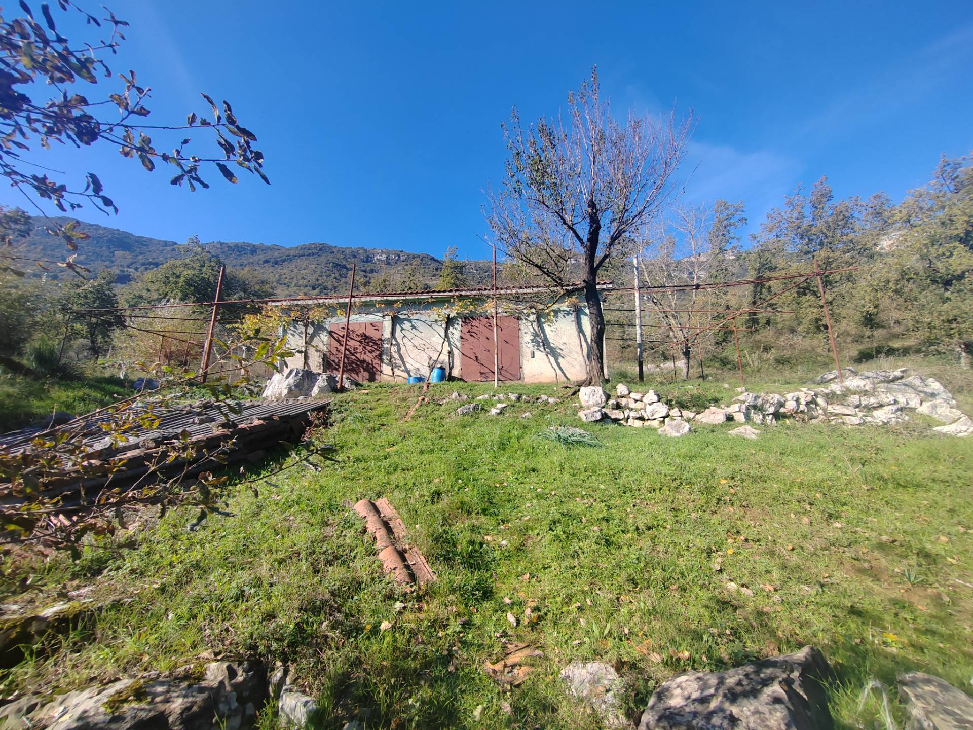 Casa indipendente in vendita a Vallecorsa