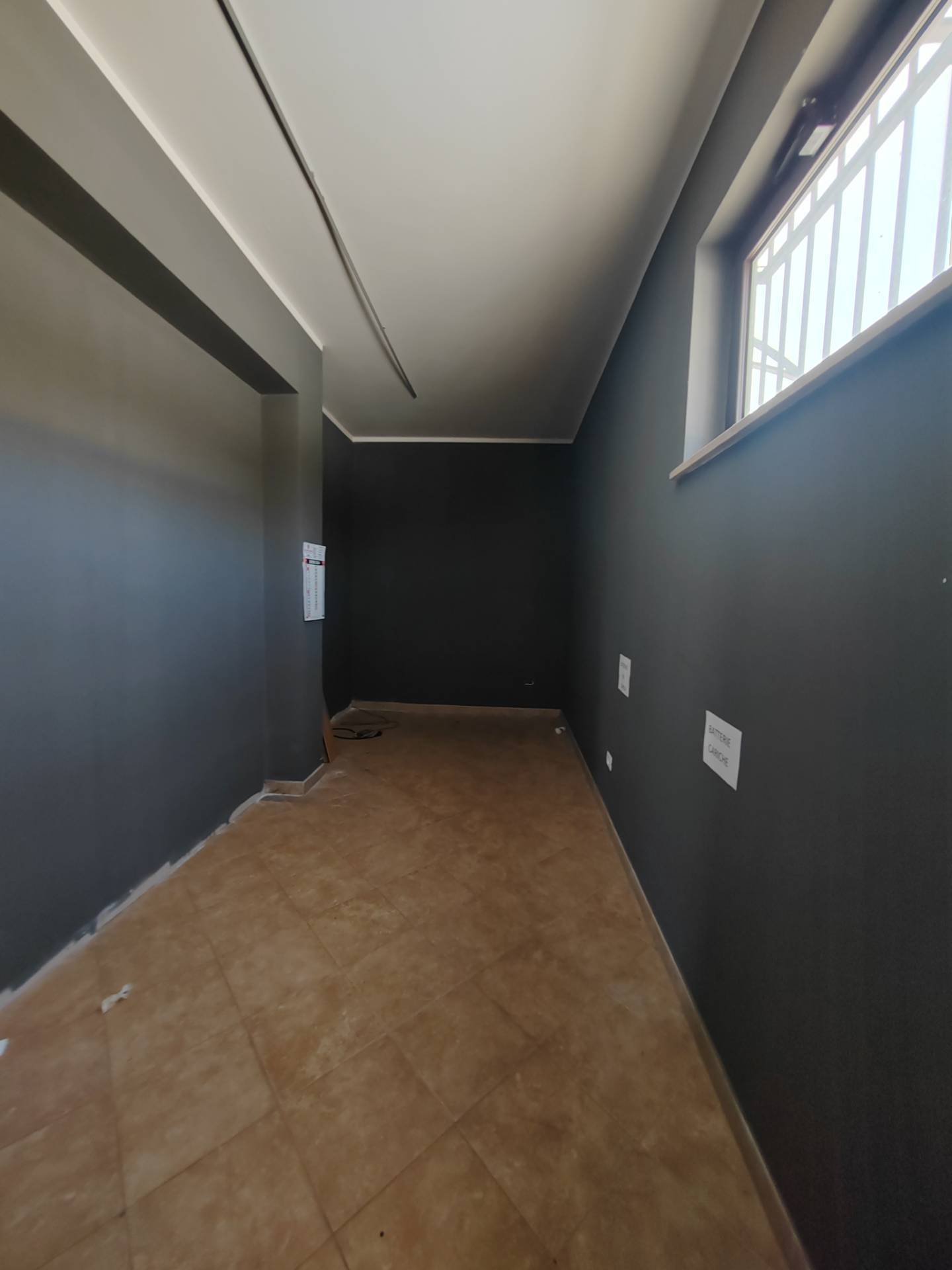 Locale commerciale in affitto a Ceccano