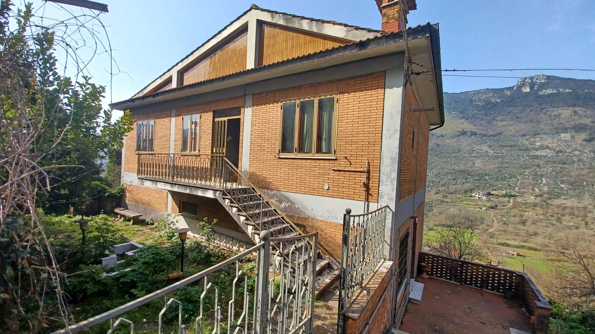 Appartamento in vendita a Vallecorsa