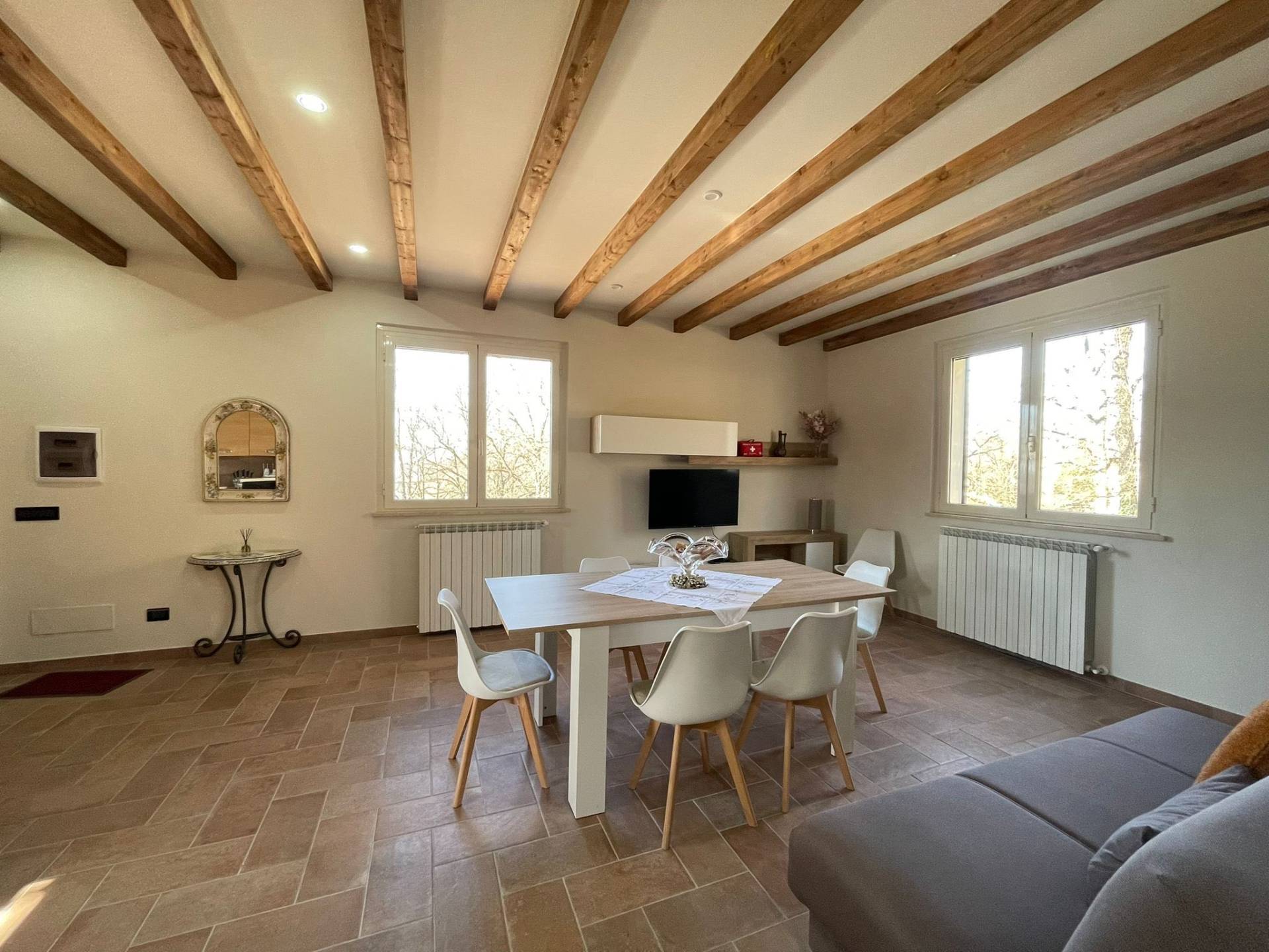 Casa indipendente in affitto a Vico nel Lazio