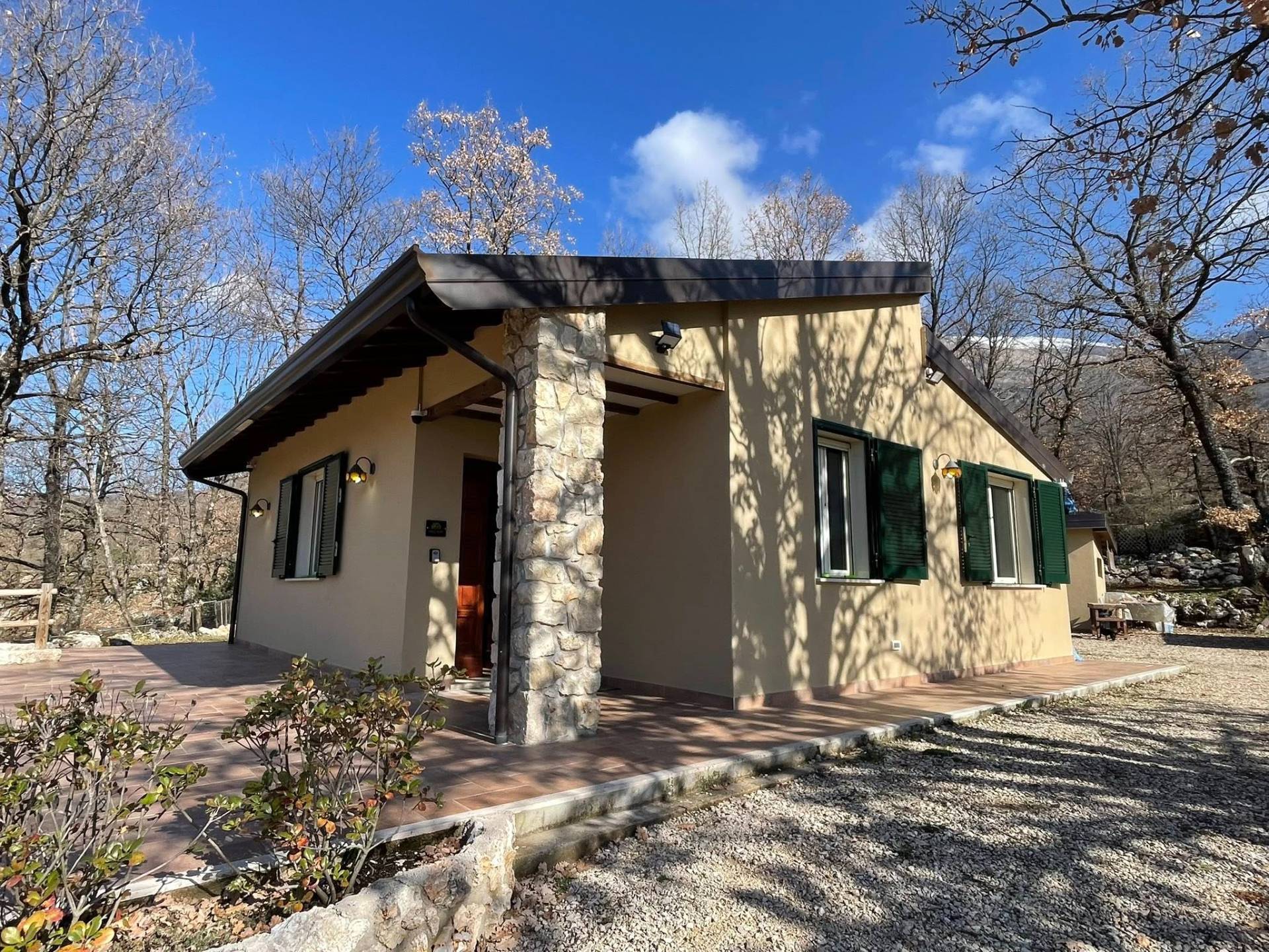 Casa indipendente in affitto a Vico nel Lazio