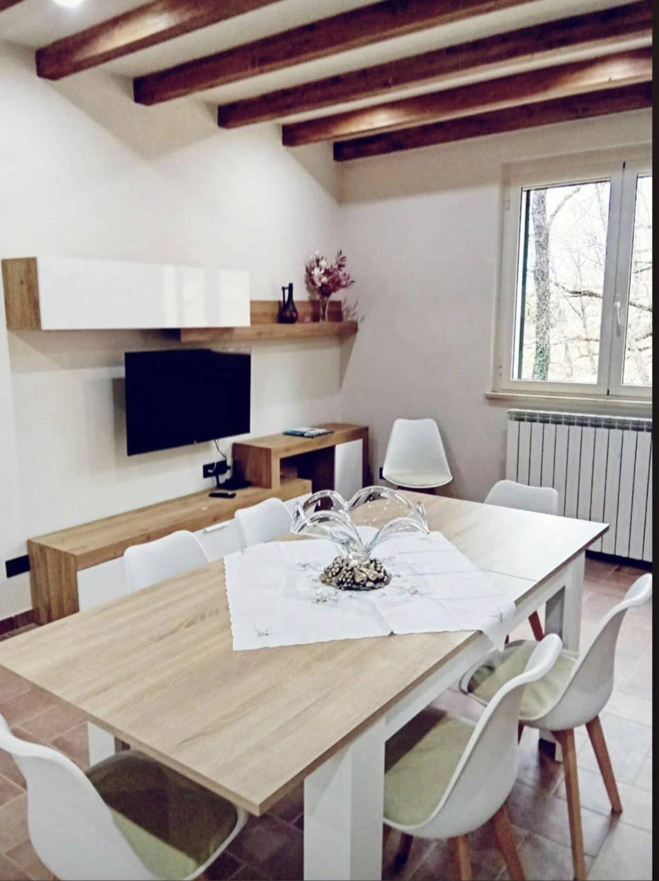 Casa indipendente in affitto a Vico nel Lazio