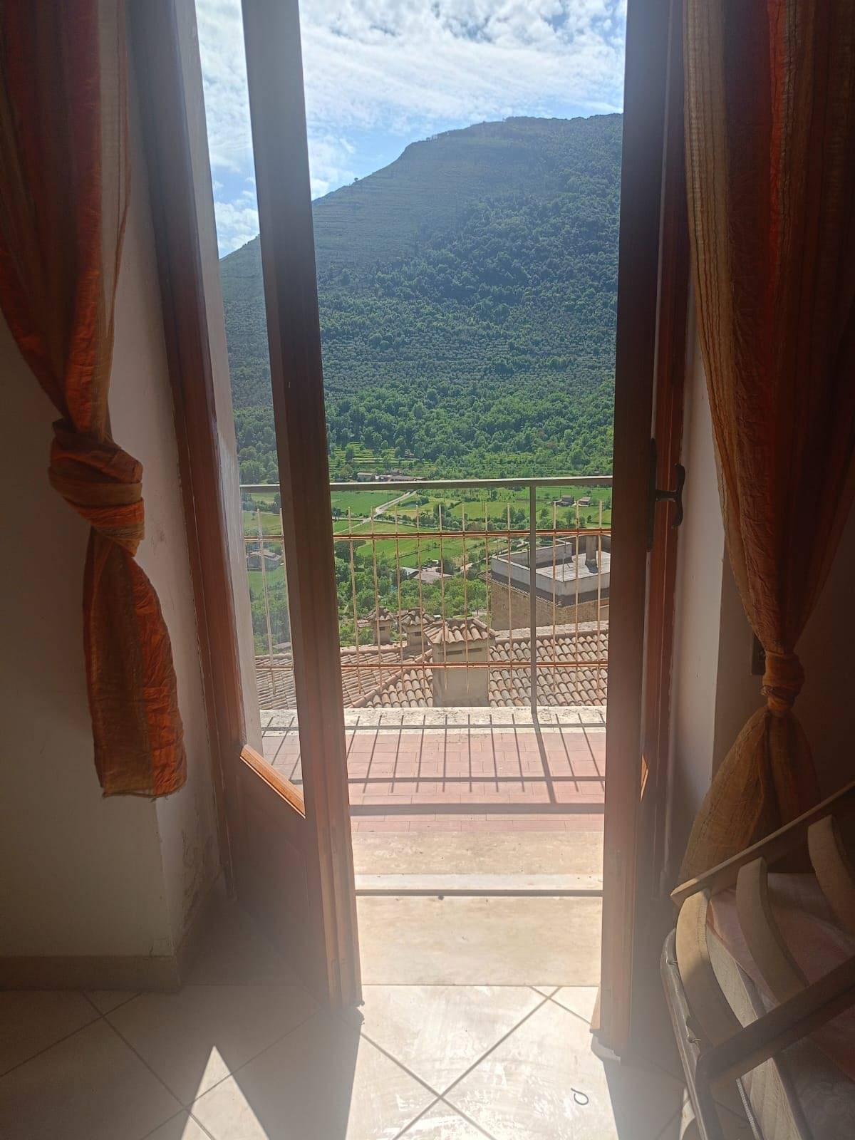 Appartamento in vendita a Vallecorsa