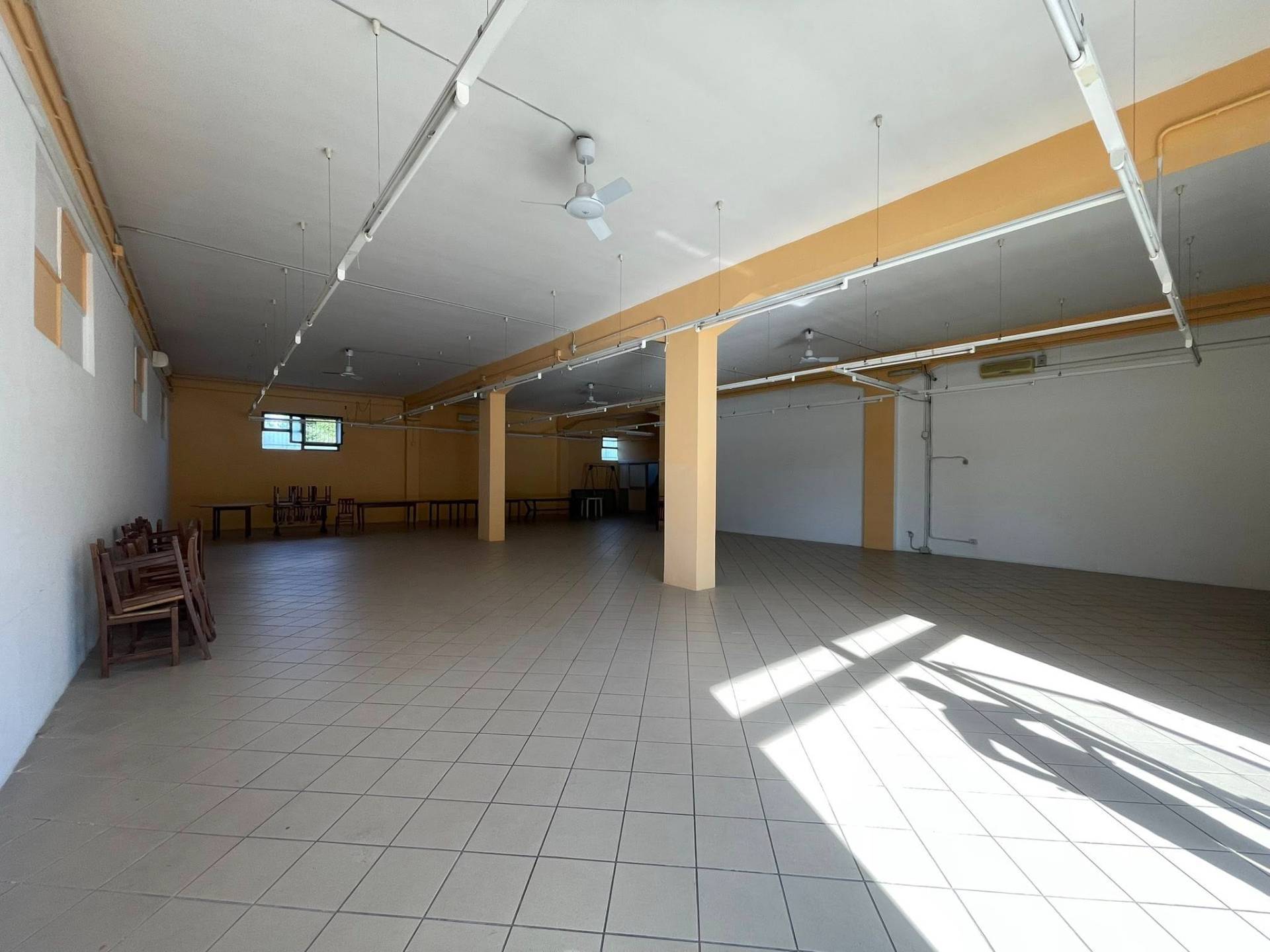 Locale commerciale in affitto a Morolo, Madonna del Piano