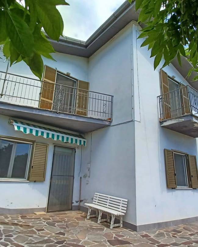 Casa indipendente in vendita a Torre Cajetani