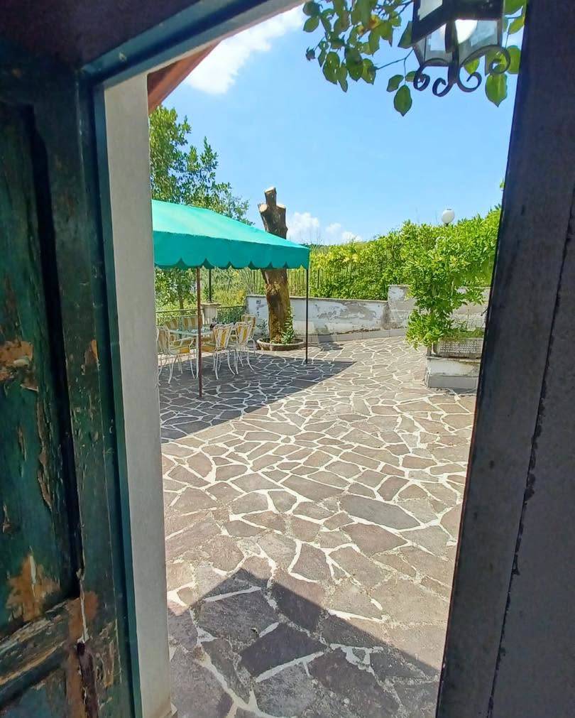 Casa indipendente in vendita a Torre Cajetani