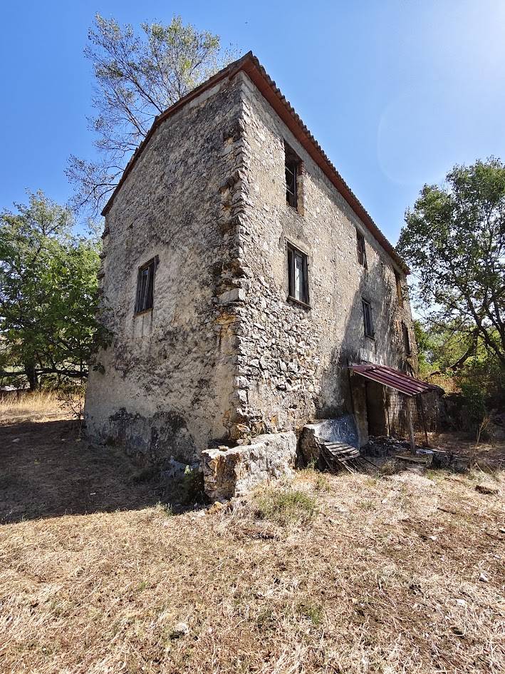 FABBRICATO in vendita a Amaseno