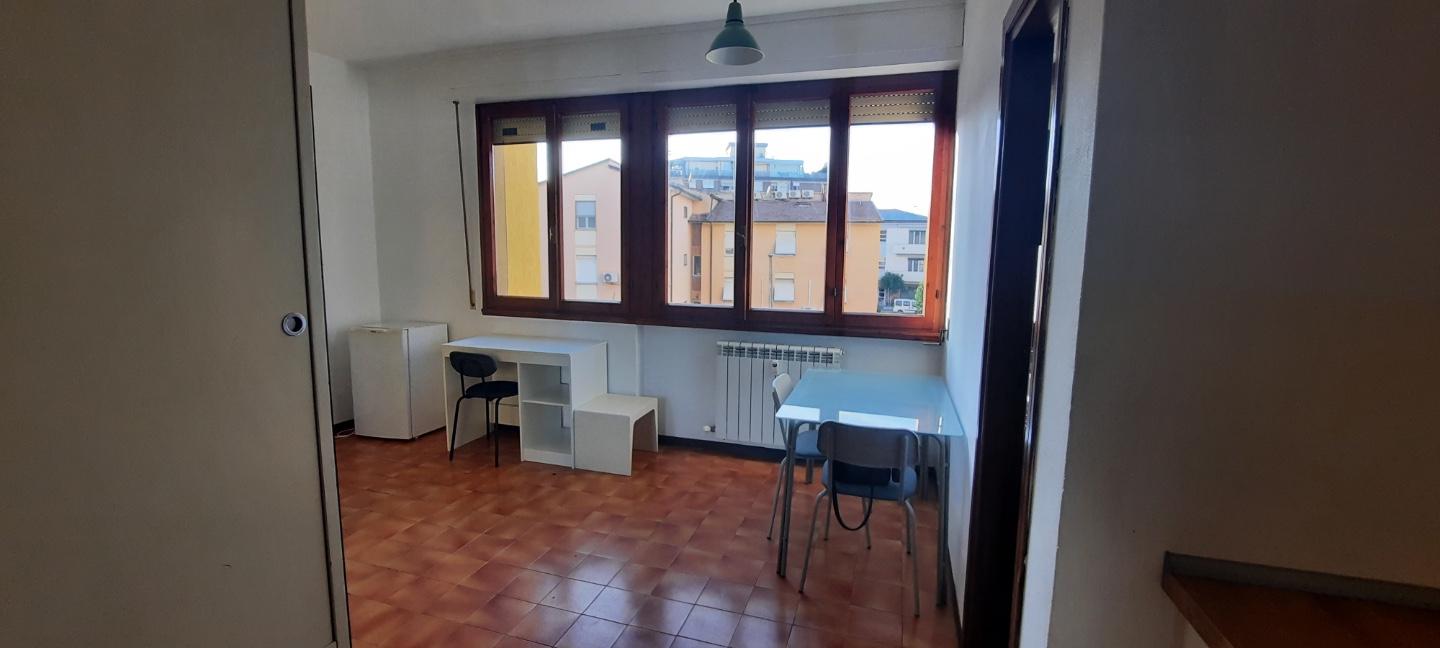 Monolocale arredato in affitto, Pisa pratale