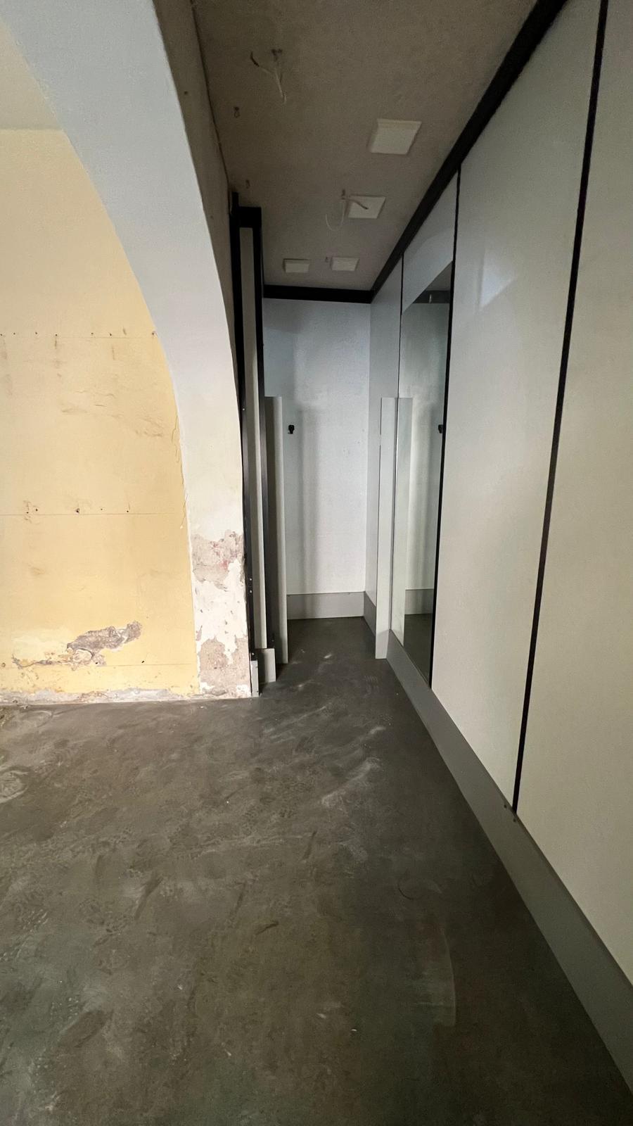 Locale commerciale in vendita, Pisa san martino