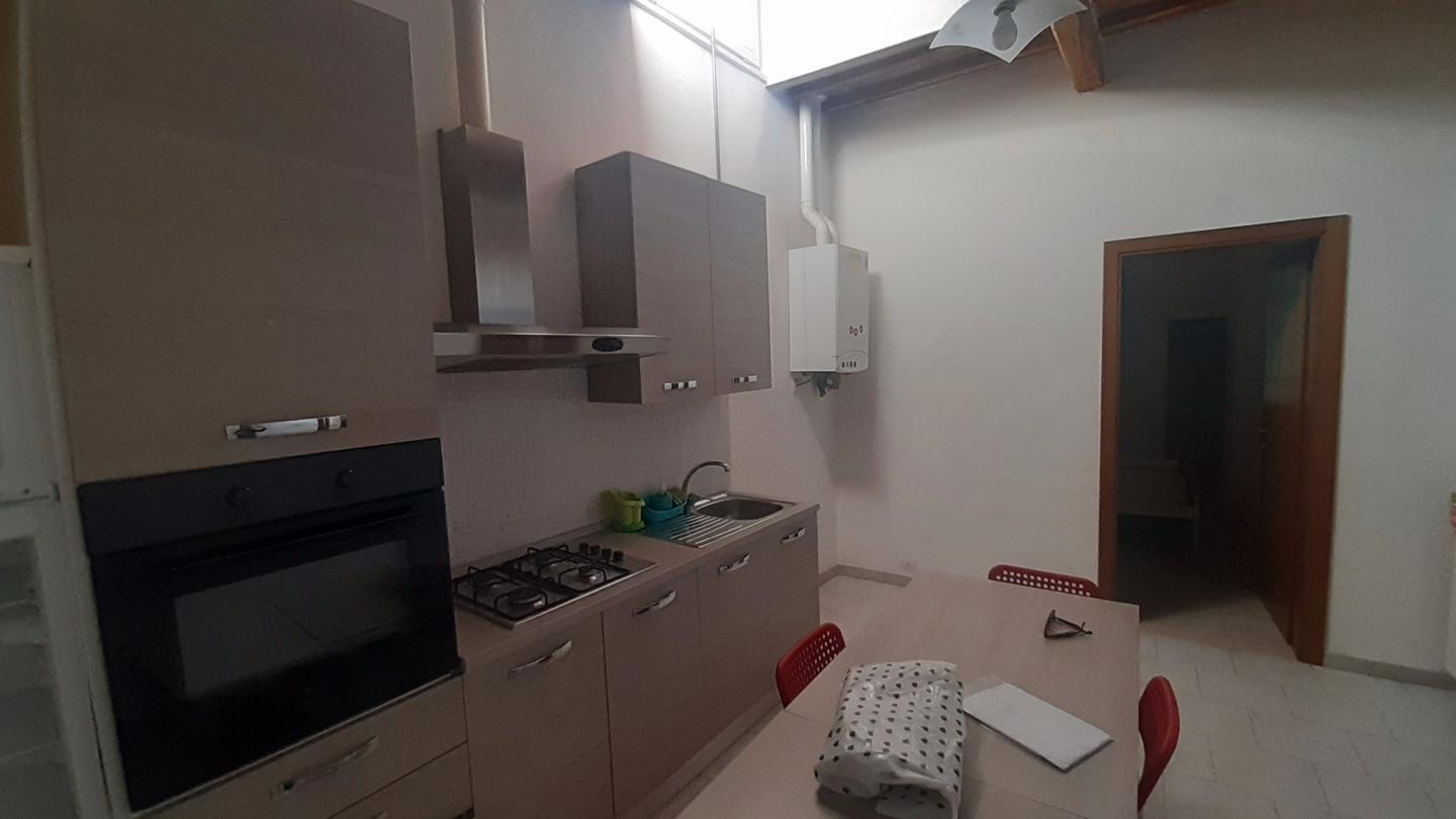 Quadrilocale arredato in affitto, Pisa san francesco