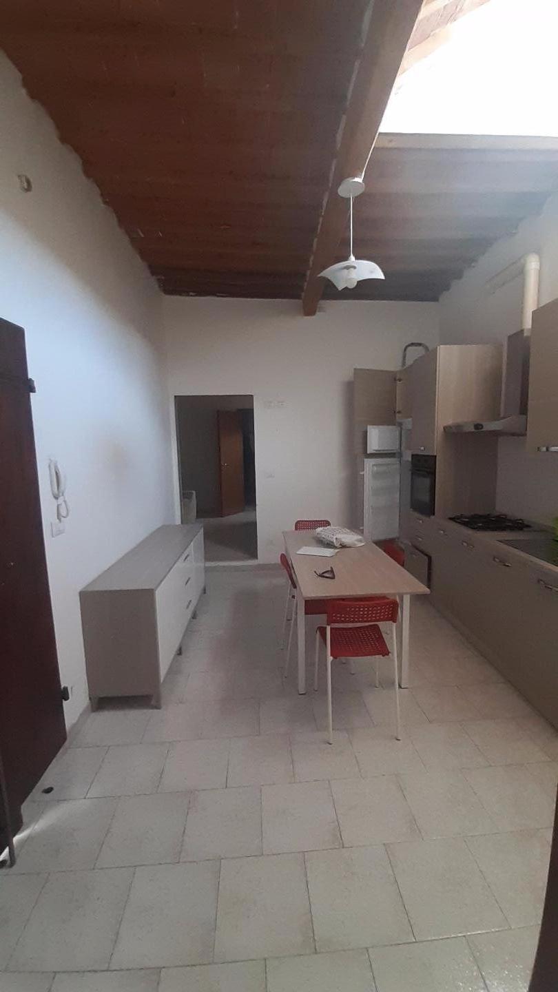Quadrilocale arredato in affitto, Pisa san francesco