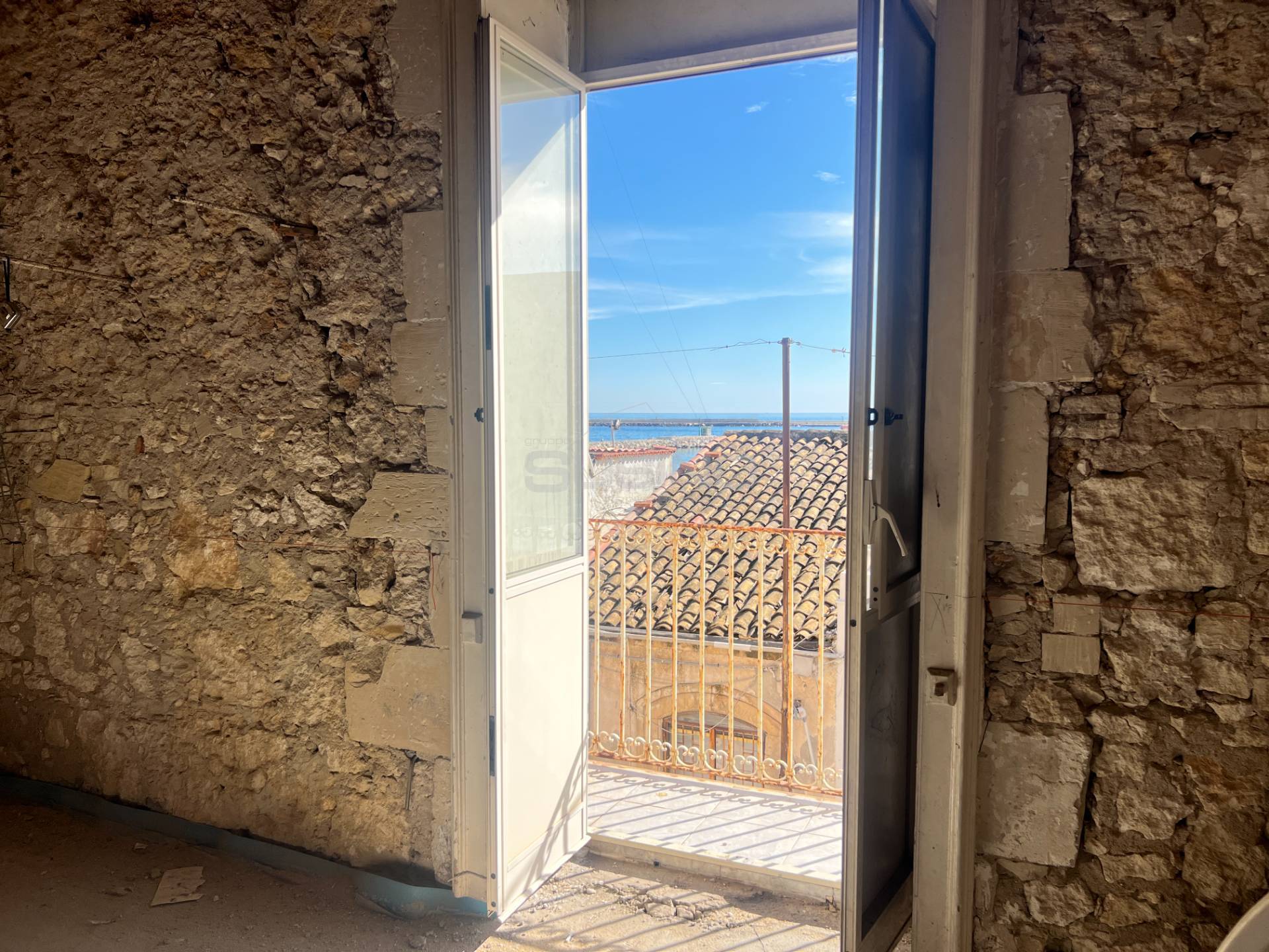 Bilocale vista mare, Siracusa arsenale