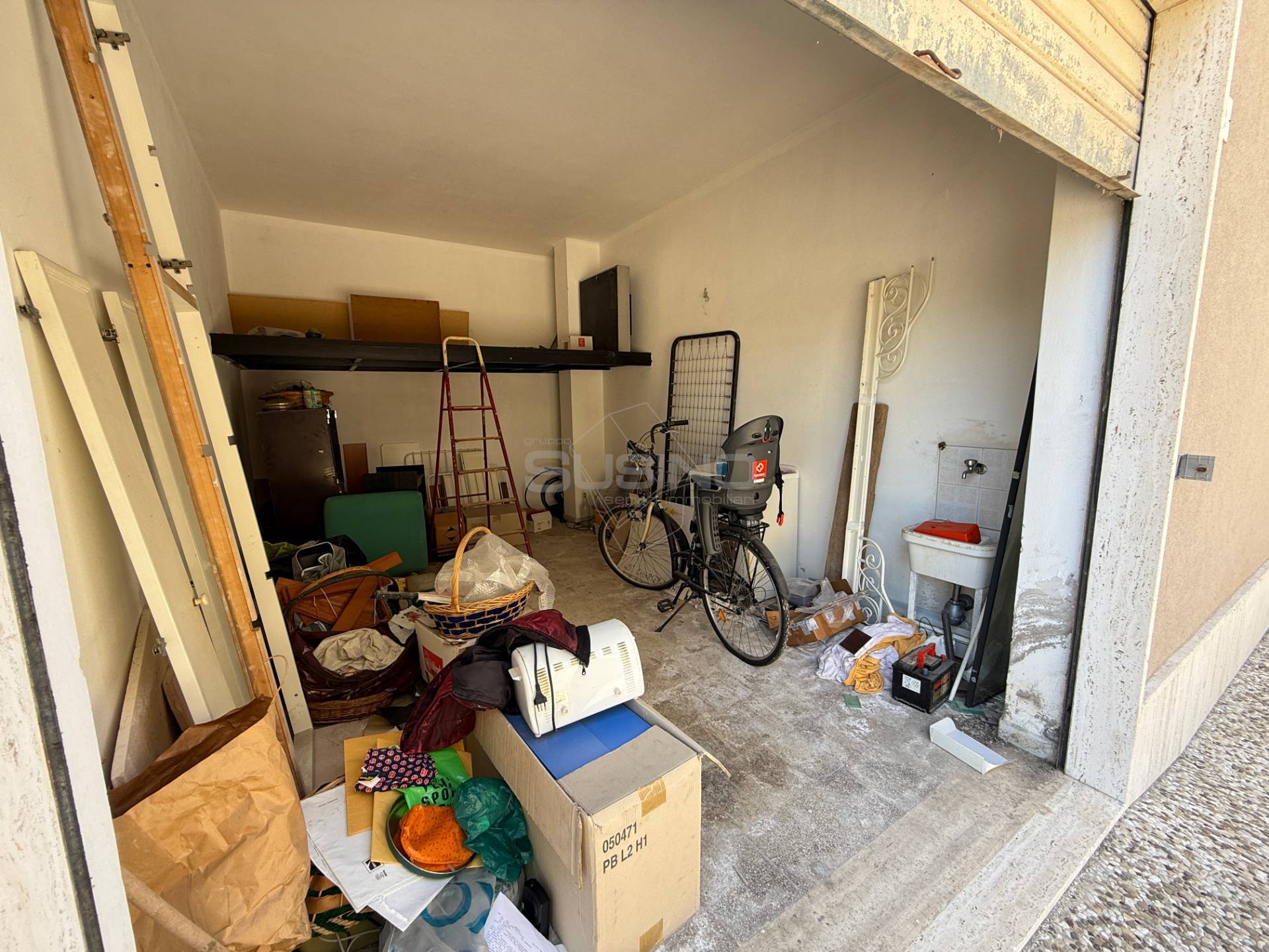 Garage in vendita a Siracusa, Belvedere