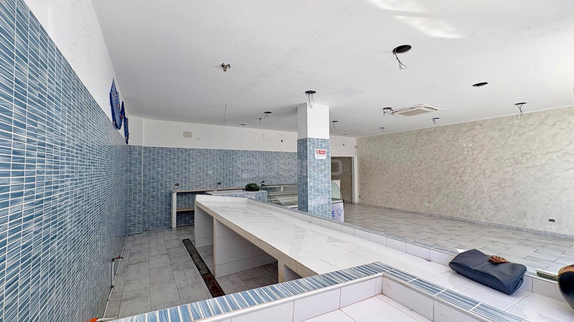 Locale commerciale in affitto a Siracusa, Tica-tisia