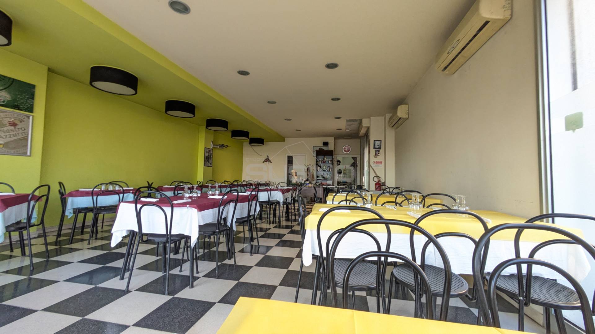 Attivit commerciale in vendita a Floridia, Stazione