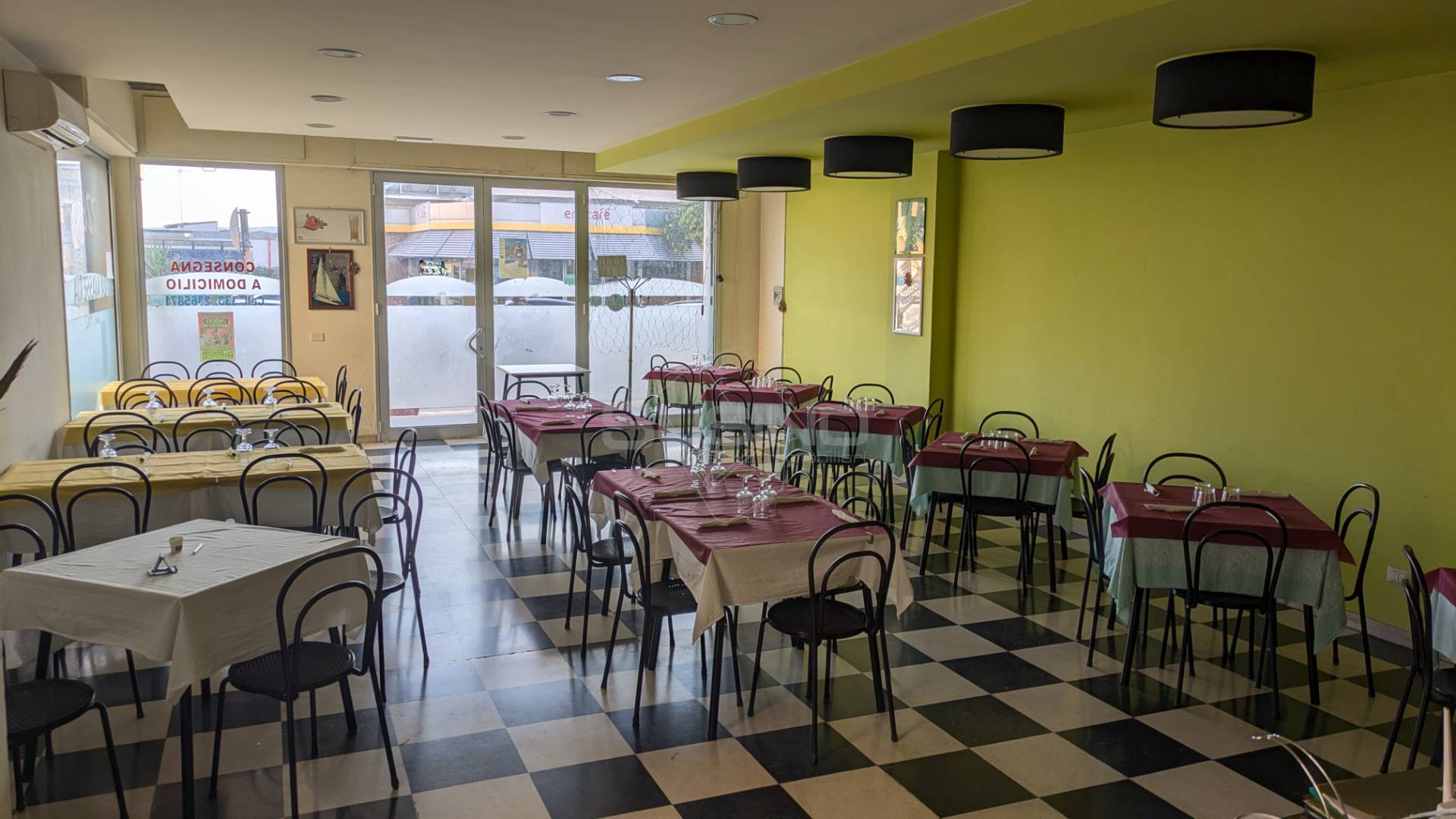 Attivit commerciale in vendita a Floridia, Stazione