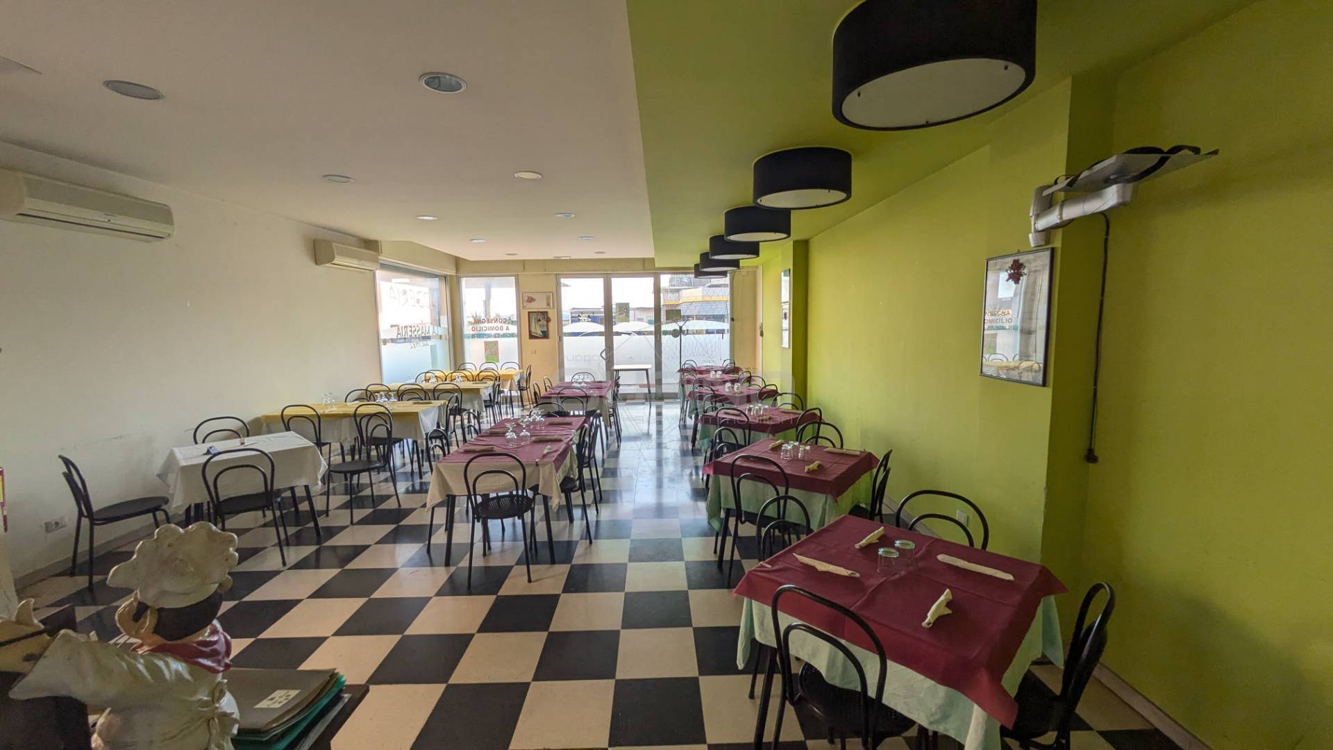 Attivit commerciale in vendita a Floridia, Stazione