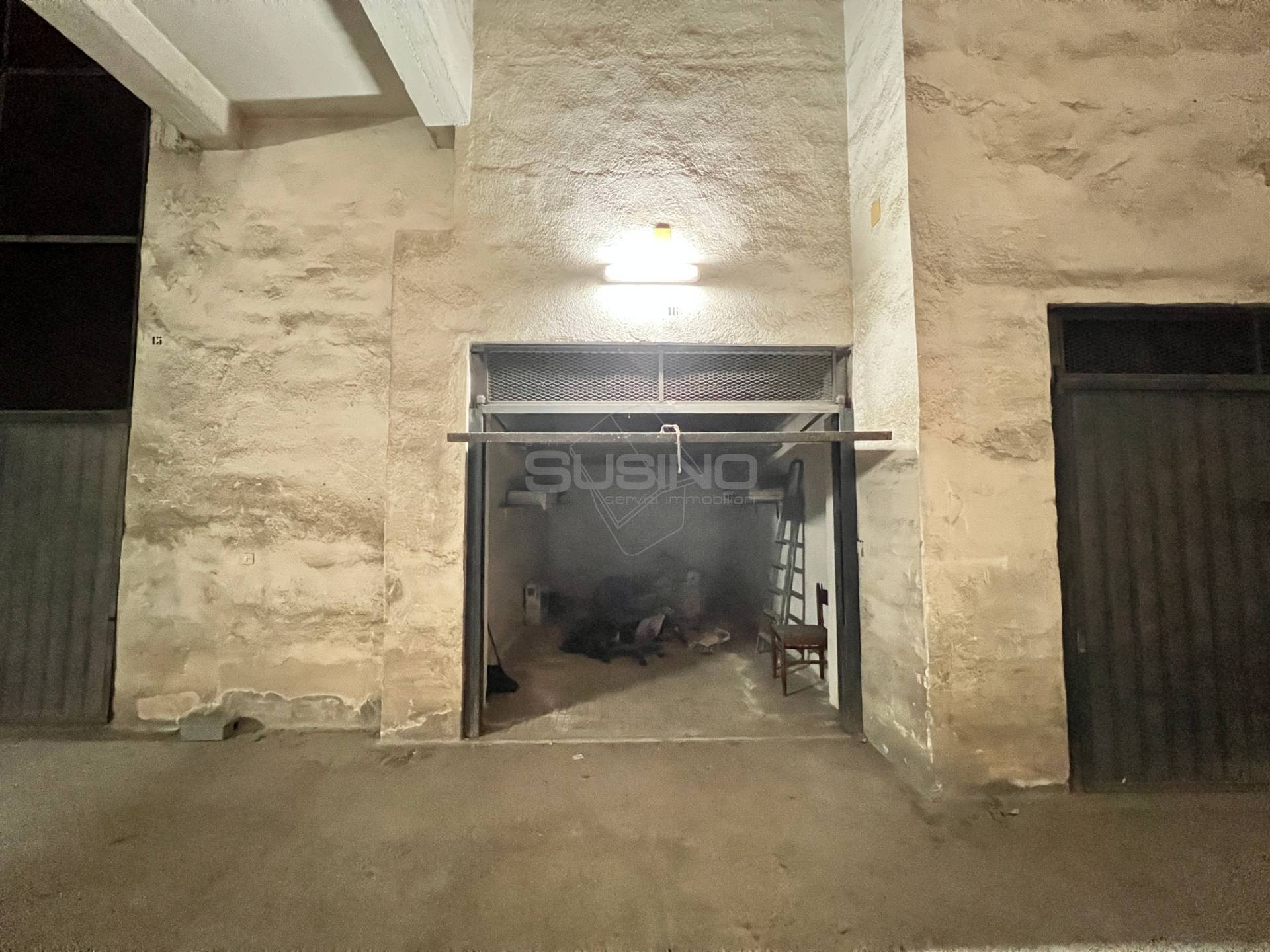 Box o garage in vendita a Siracusa, San Giovanni