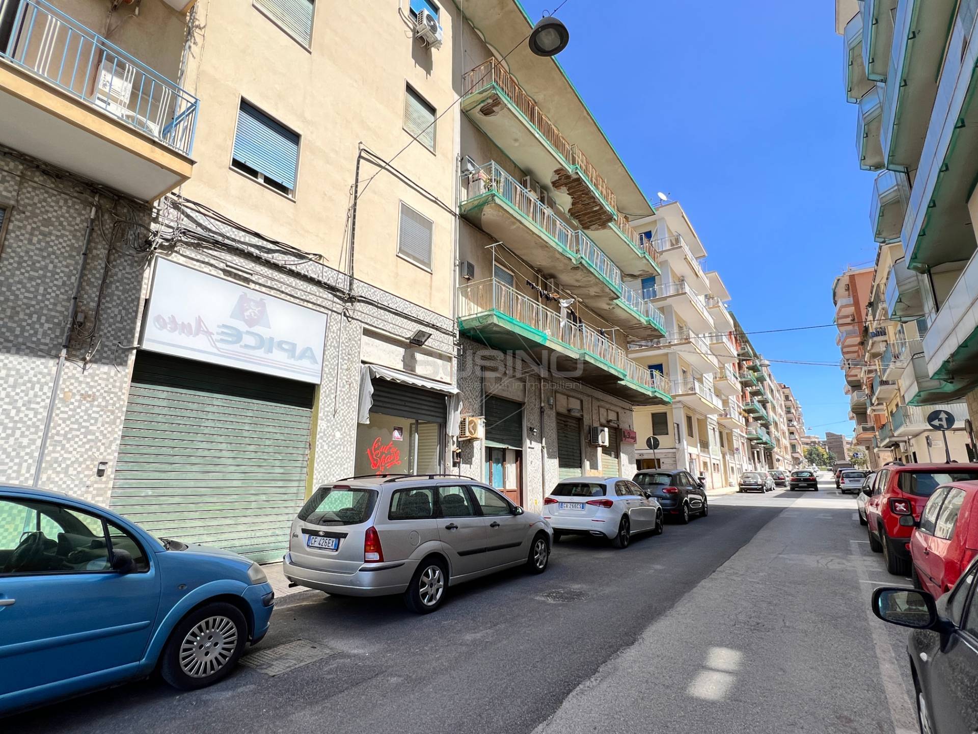 Locale commerciale in vendita a Siracusa, Piazza Adda