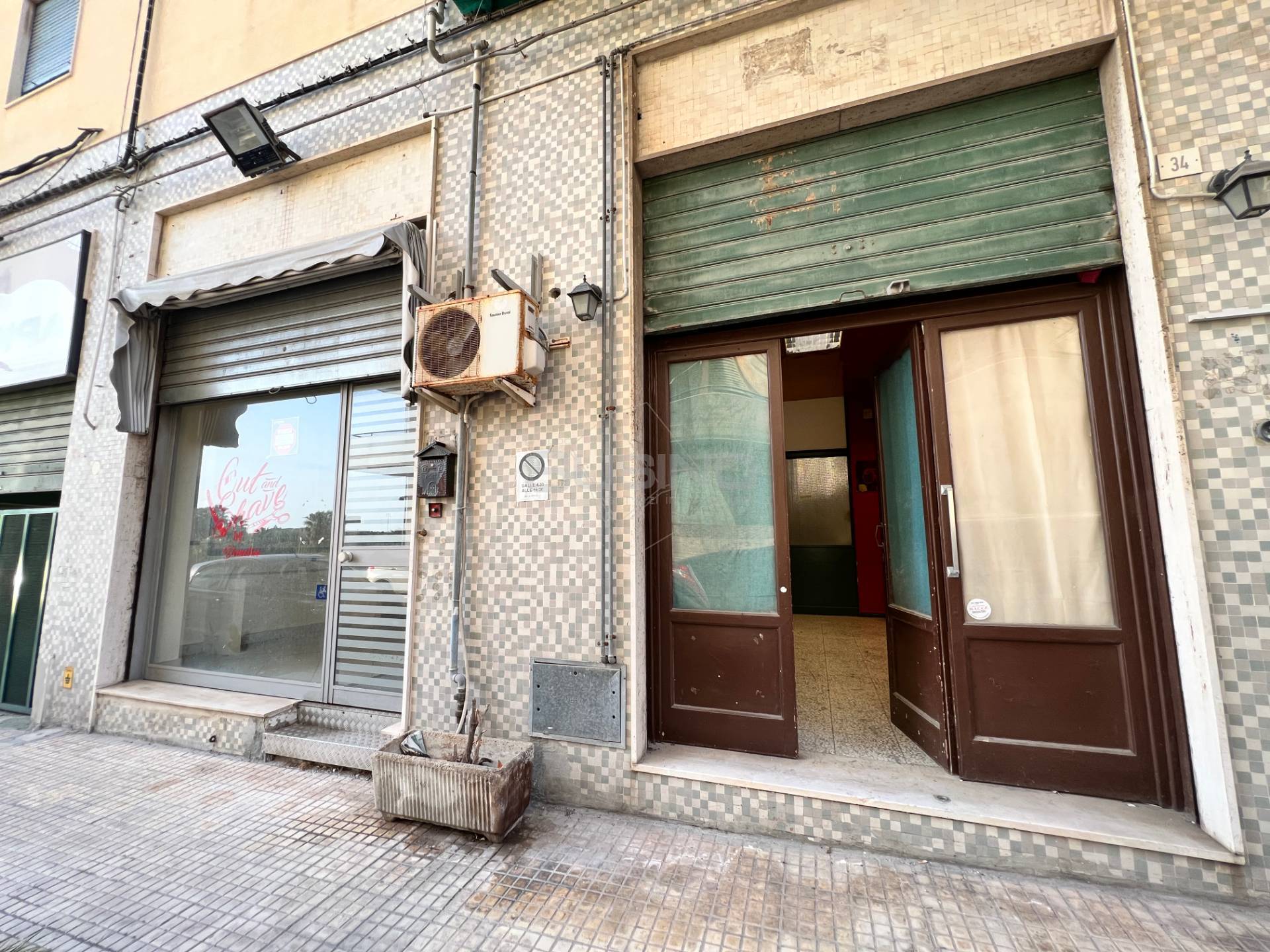 Locale commerciale in vendita a Siracusa, Piazza Adda